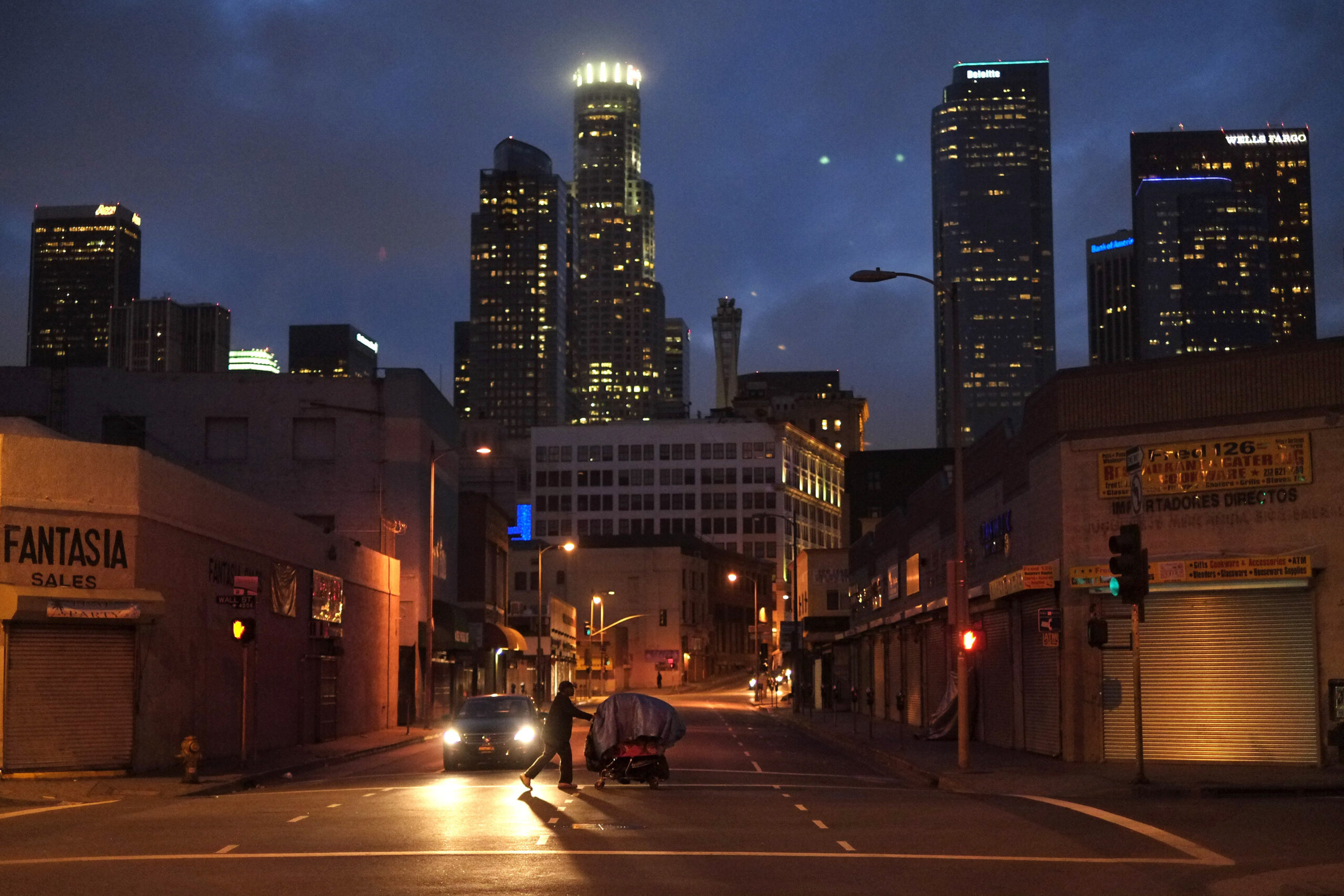 S&P: Wealth gap is slowing US economic growth