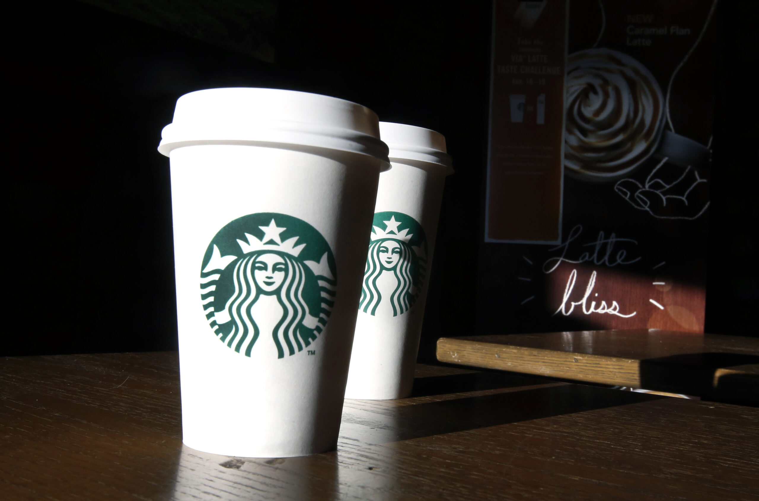 Starbucks to phase in reusable cup options by 2025