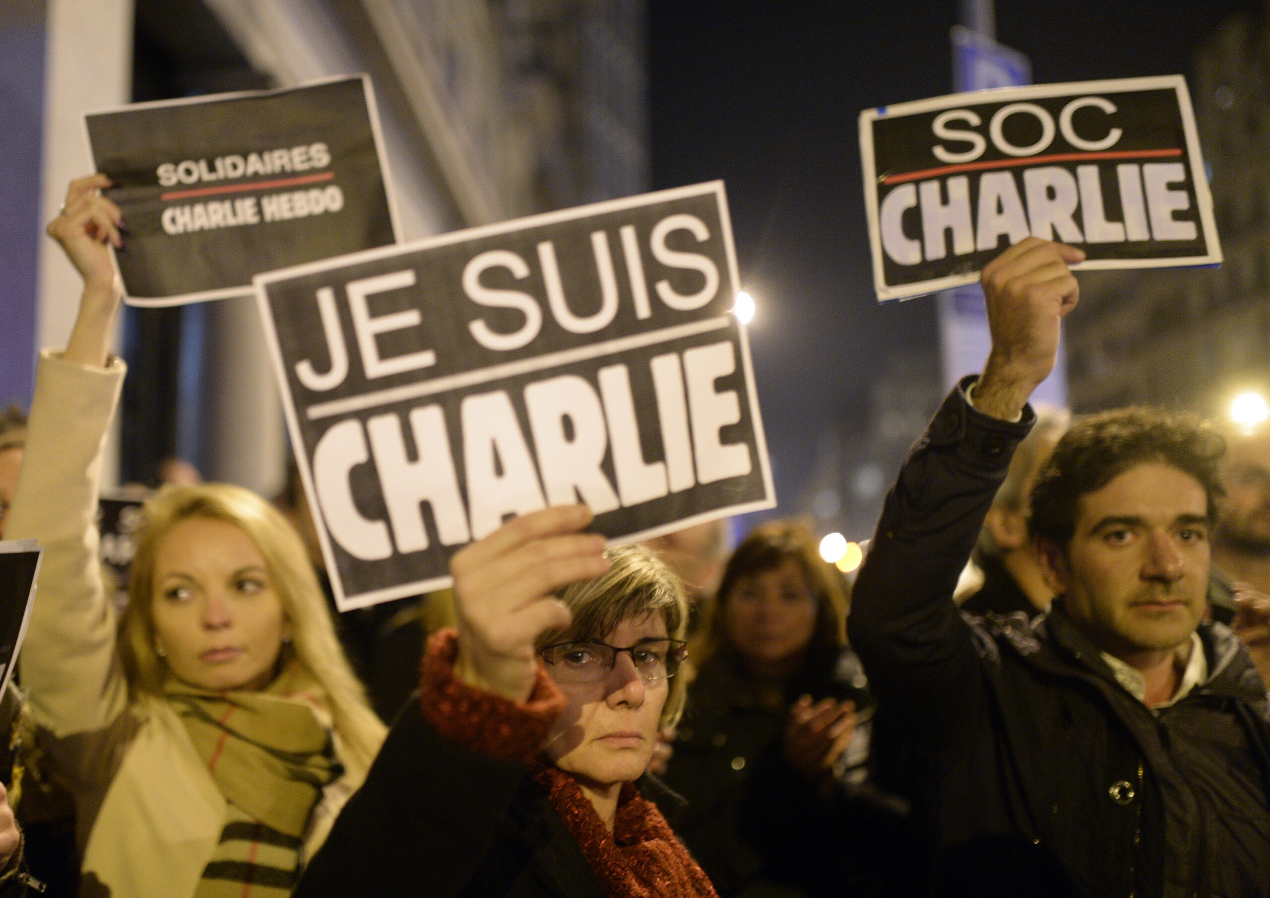 ‘Je Suis Charlie’: Huge crowds form to support Charlie Hebdo after terrorist attack