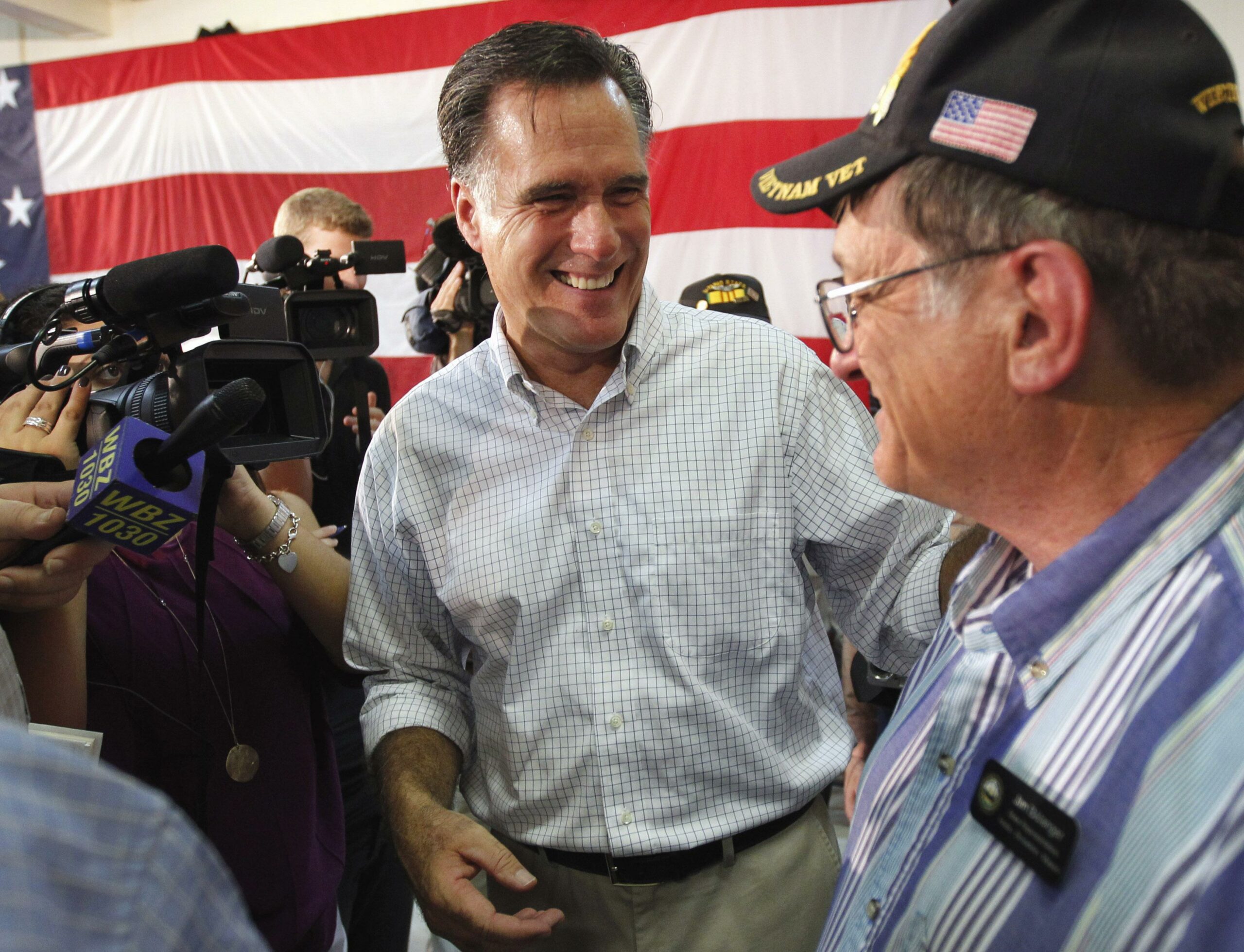 Romney basks in N.H. front-runner status