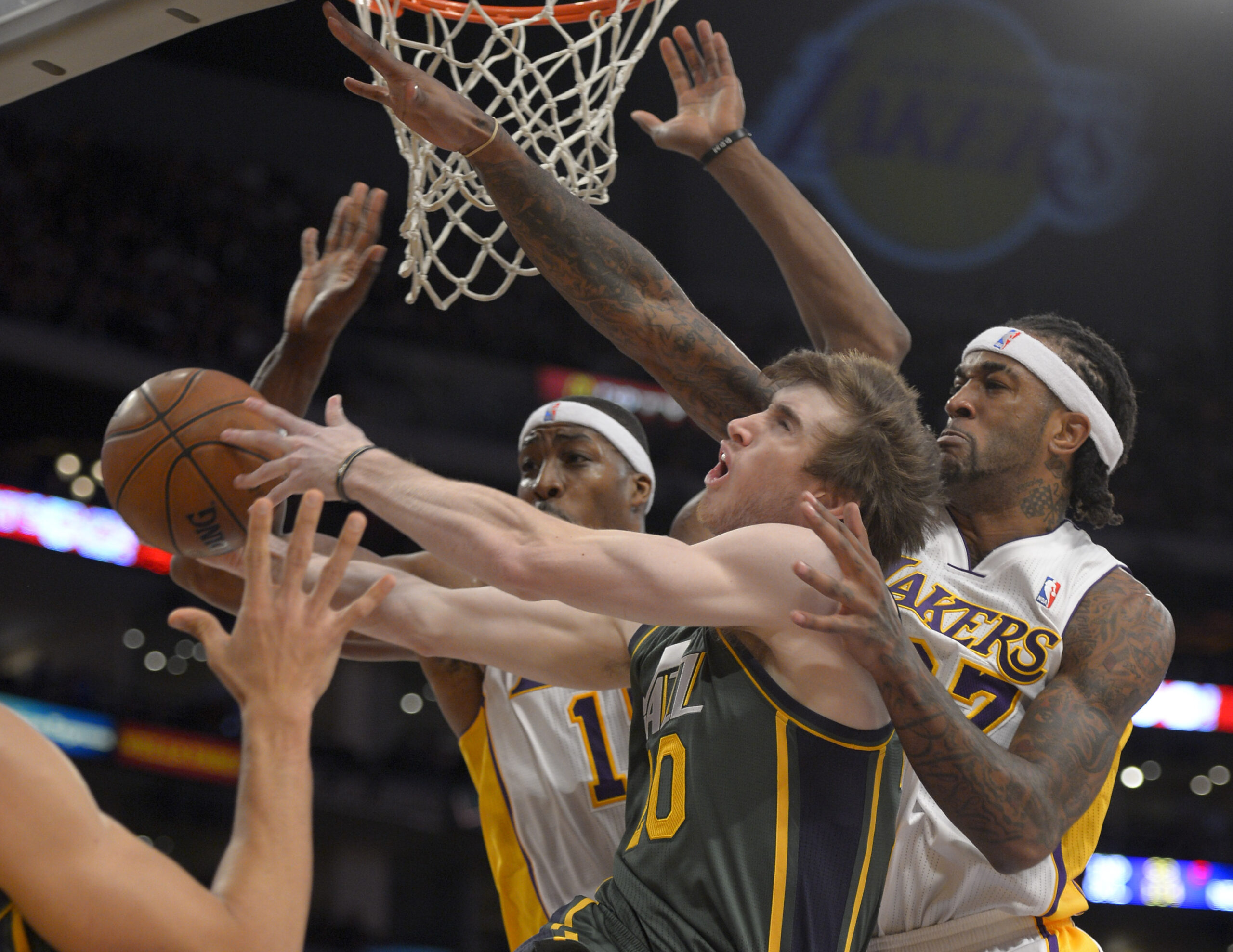 Jazz beat Lakers 117-110 for 3rd straight victory