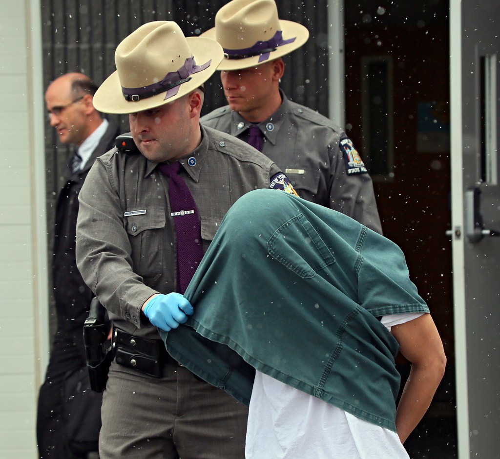 NY murder-rape suspect removed monitor quickly