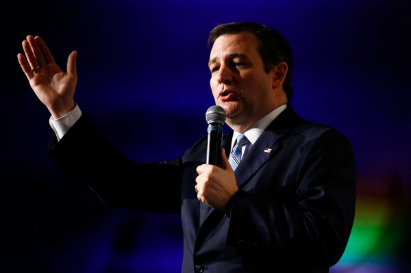 Cruz: Trump is ‘beclowning himself with daily attacks’