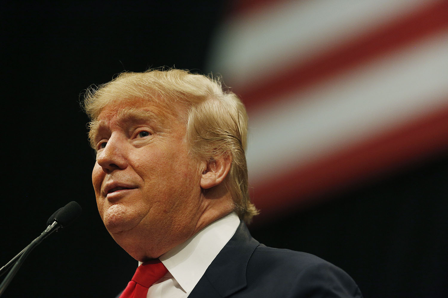 Trump hits back at Clinton for ‘delete your account’ tweet