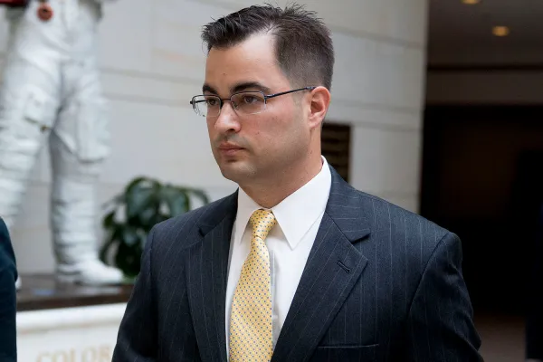 Clinton IT aide testifies in email case