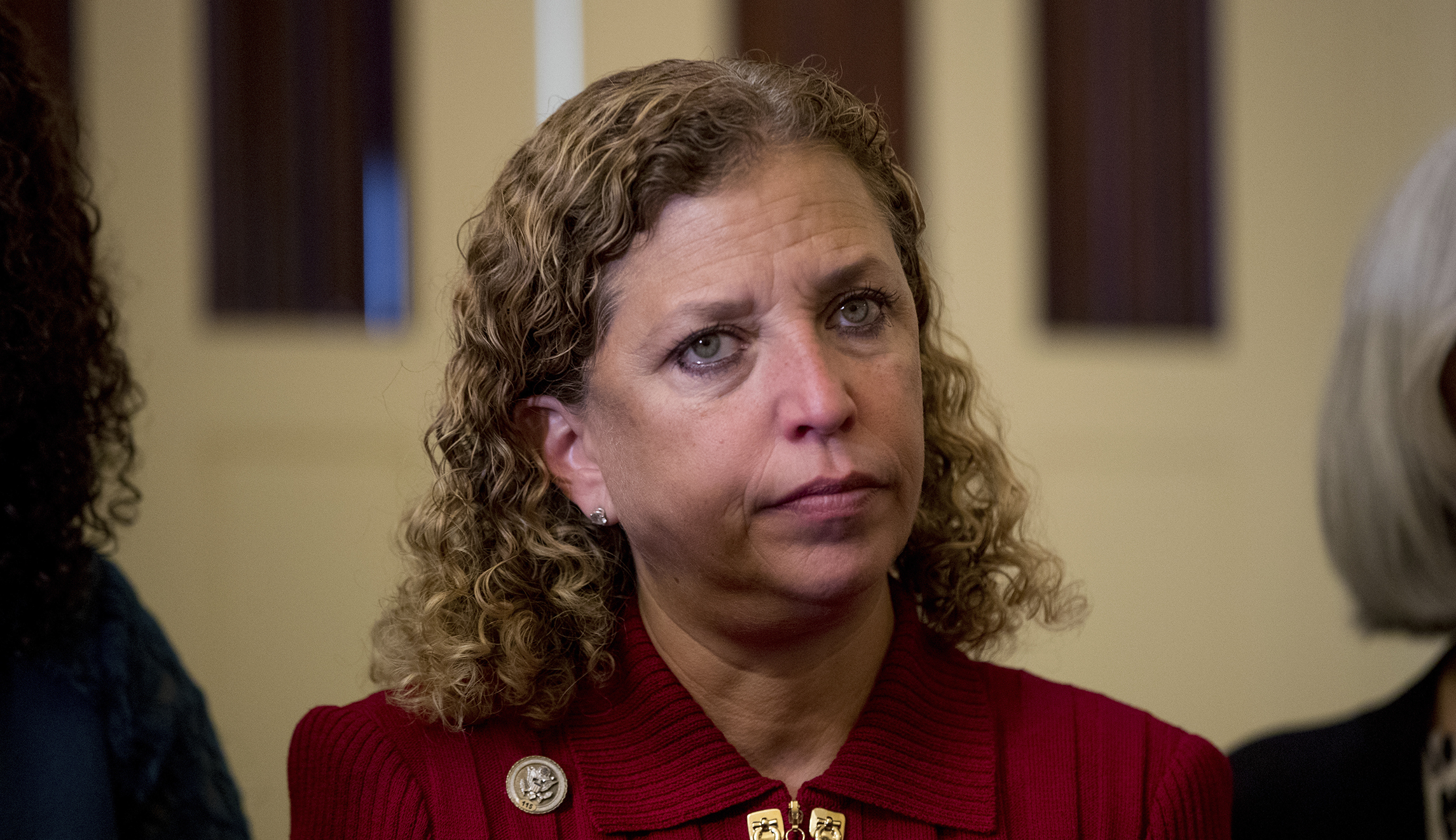 Debbie Wasserman Schultz pooh-poohs $1,000 bonuses