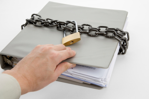Under current state law, more than 800 privately employed Ohio police officers who carry guns, use deadly force, and search, detain, and arrest people are allowed to keep their records secret, even from crime victims. (Photo: Thinkstock)
