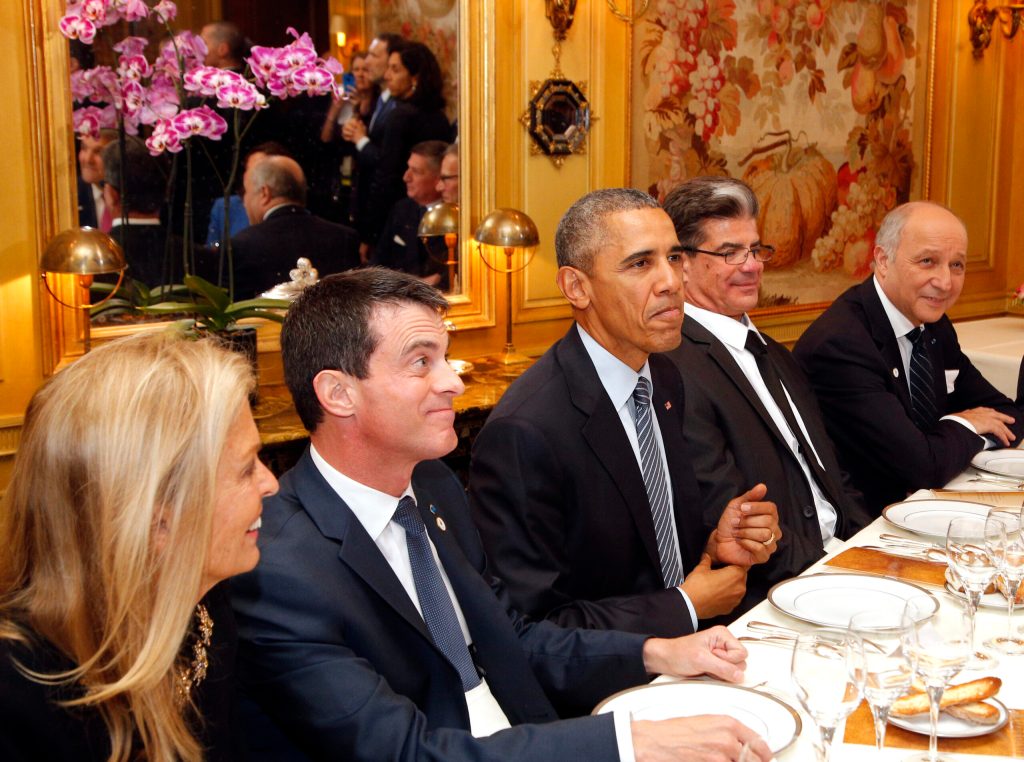 Obama should play with an open hand in Paris climate talks