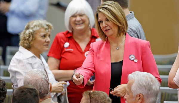 Kelli Ward is a Trump clone, Jeff Flake is a true conservative