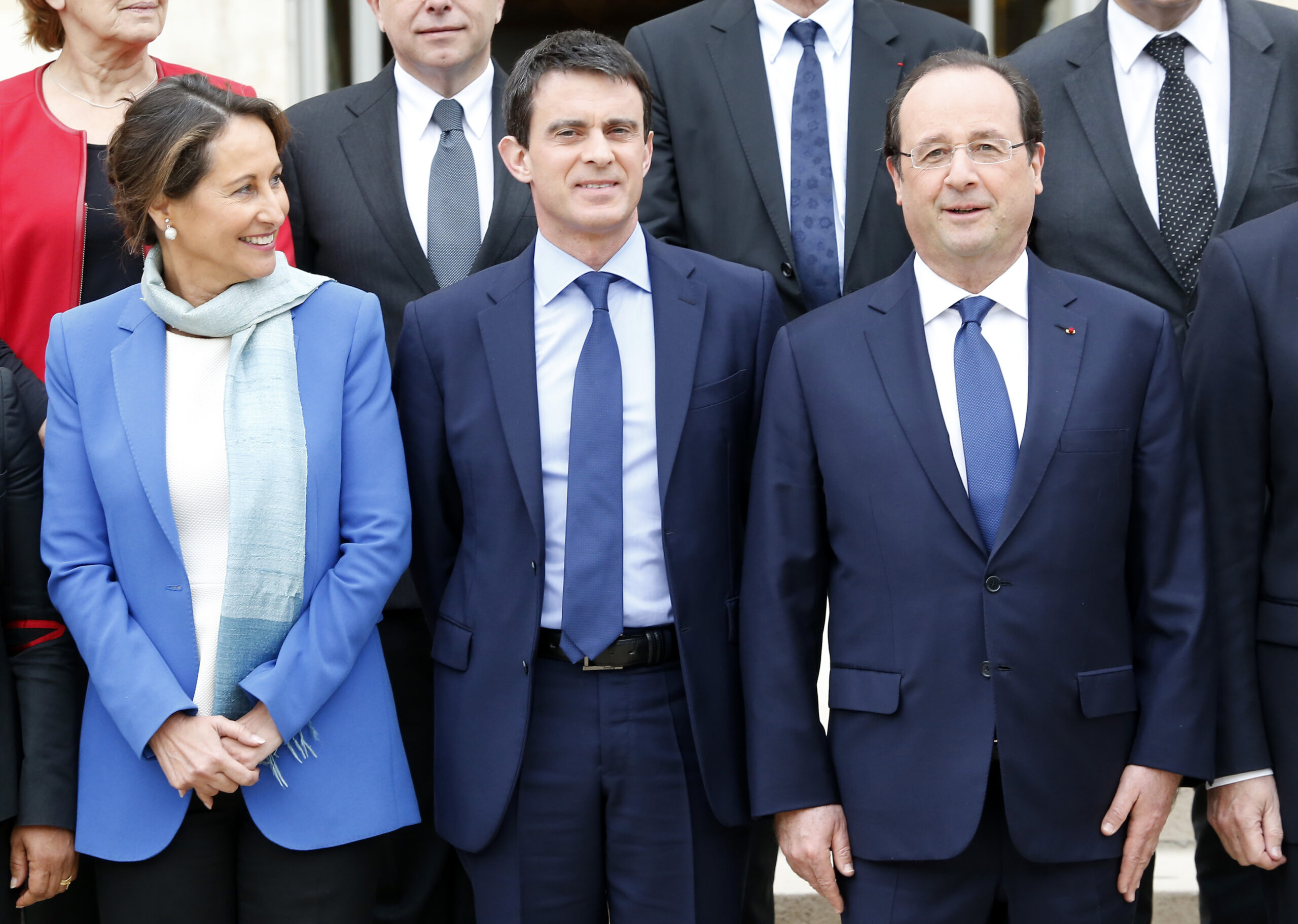 France’s new prime minister wins confidence vote