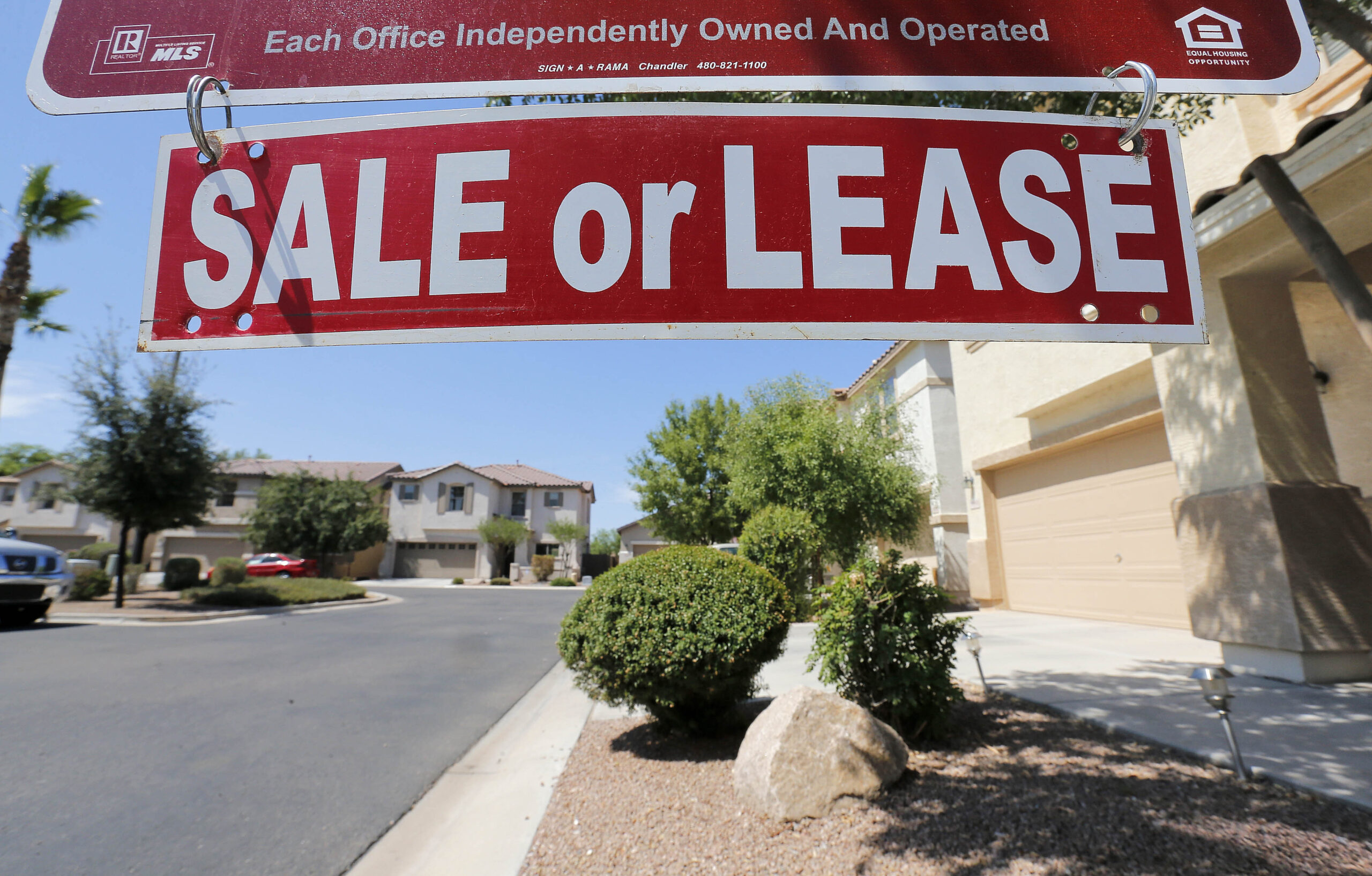 US average rate on 30-year loan up to 4.39 pct.