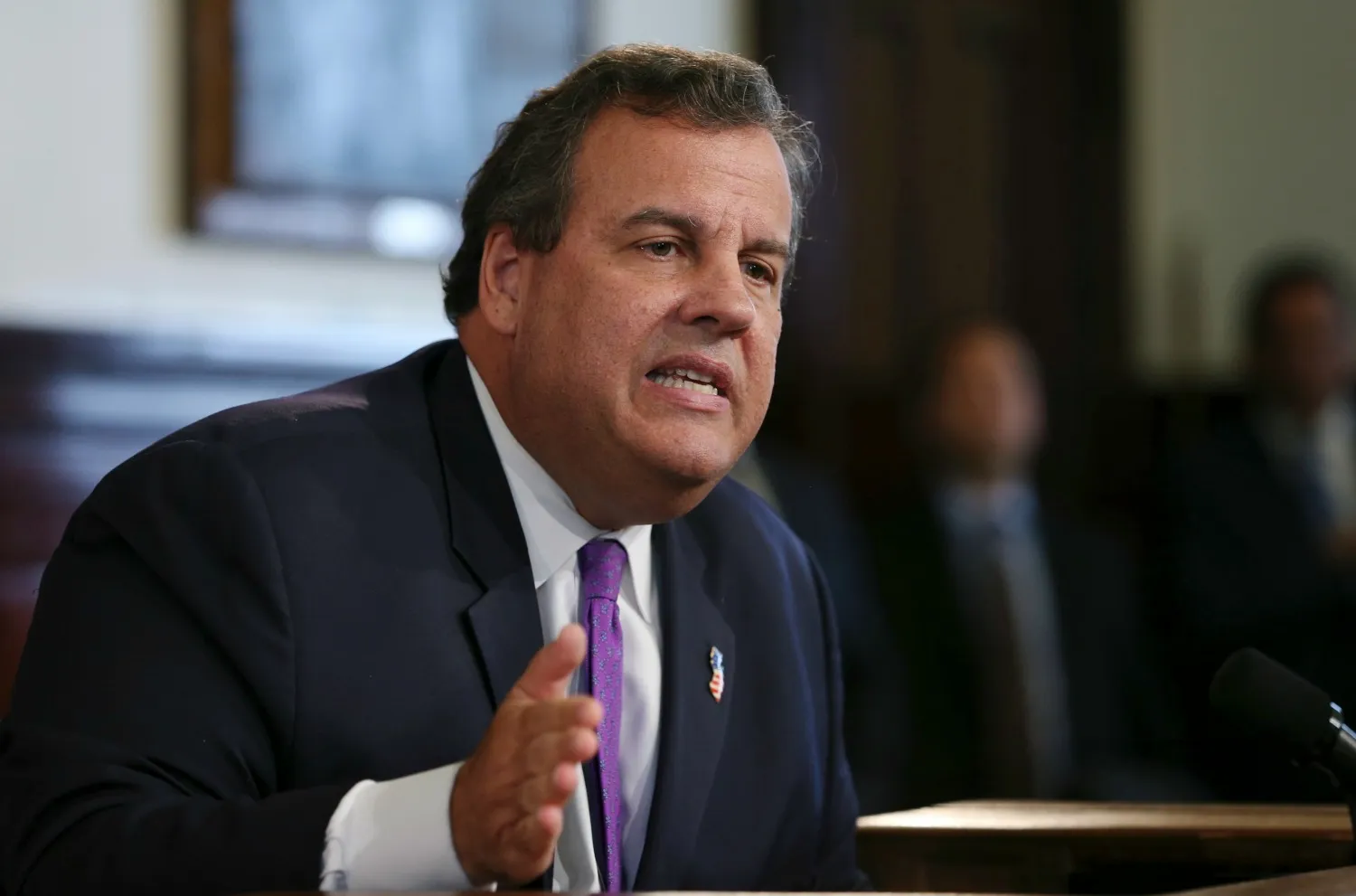 Christie sums up Clinton campaign in one word: ironic