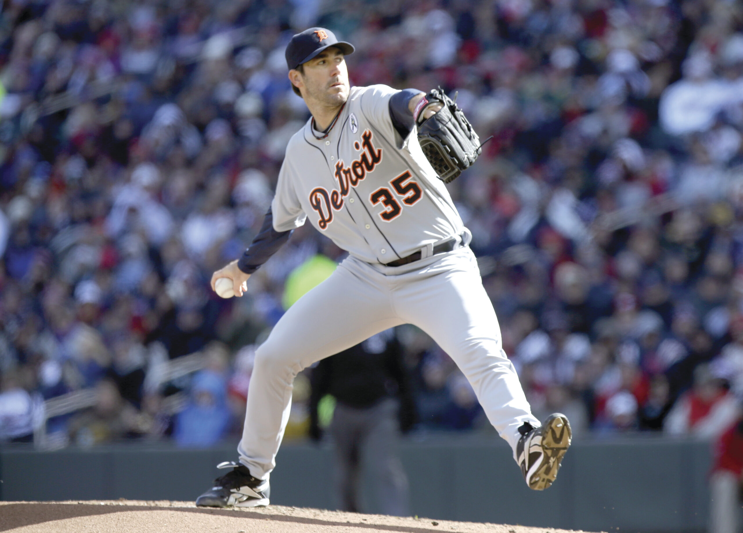 Thom Loverro: It’s time for baseball to cash in on contract disparity with NFL