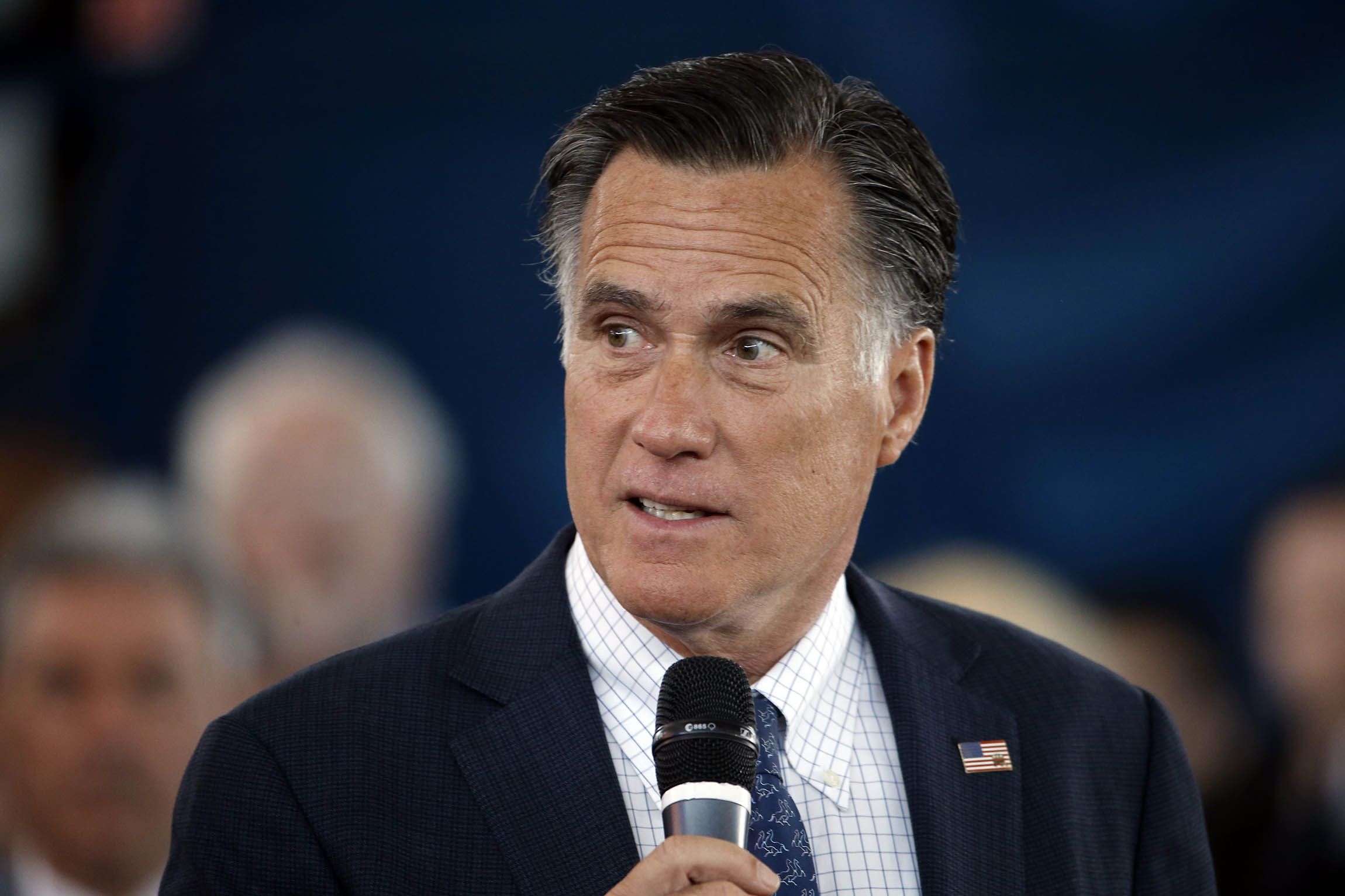 Romney bucks third-party run