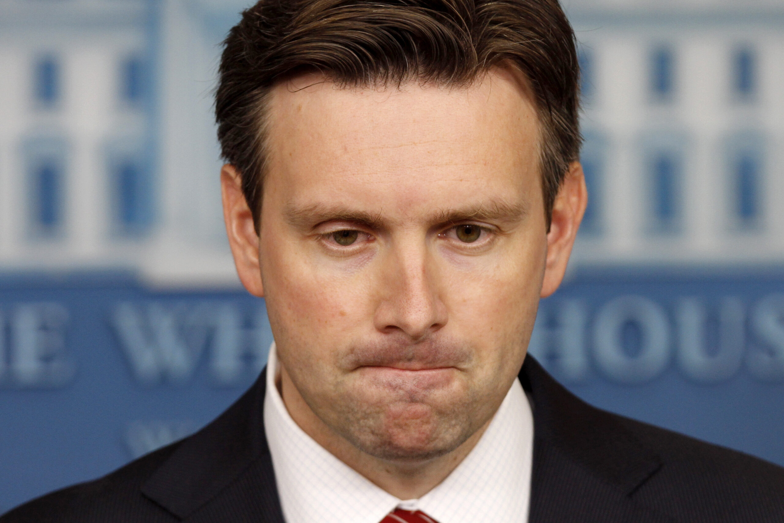 VIDEO: Josh Earnest skirts questions about immigration