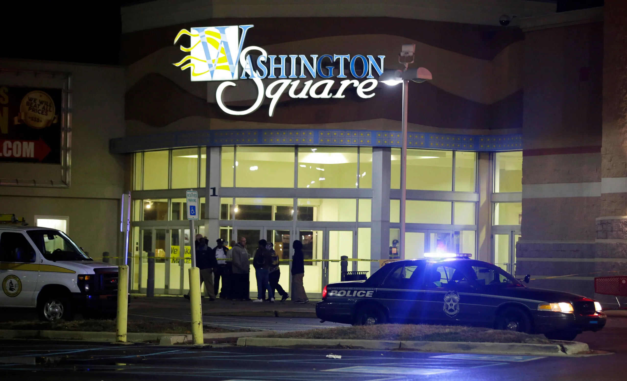 Shooting at Indianapolis mall not random, police say