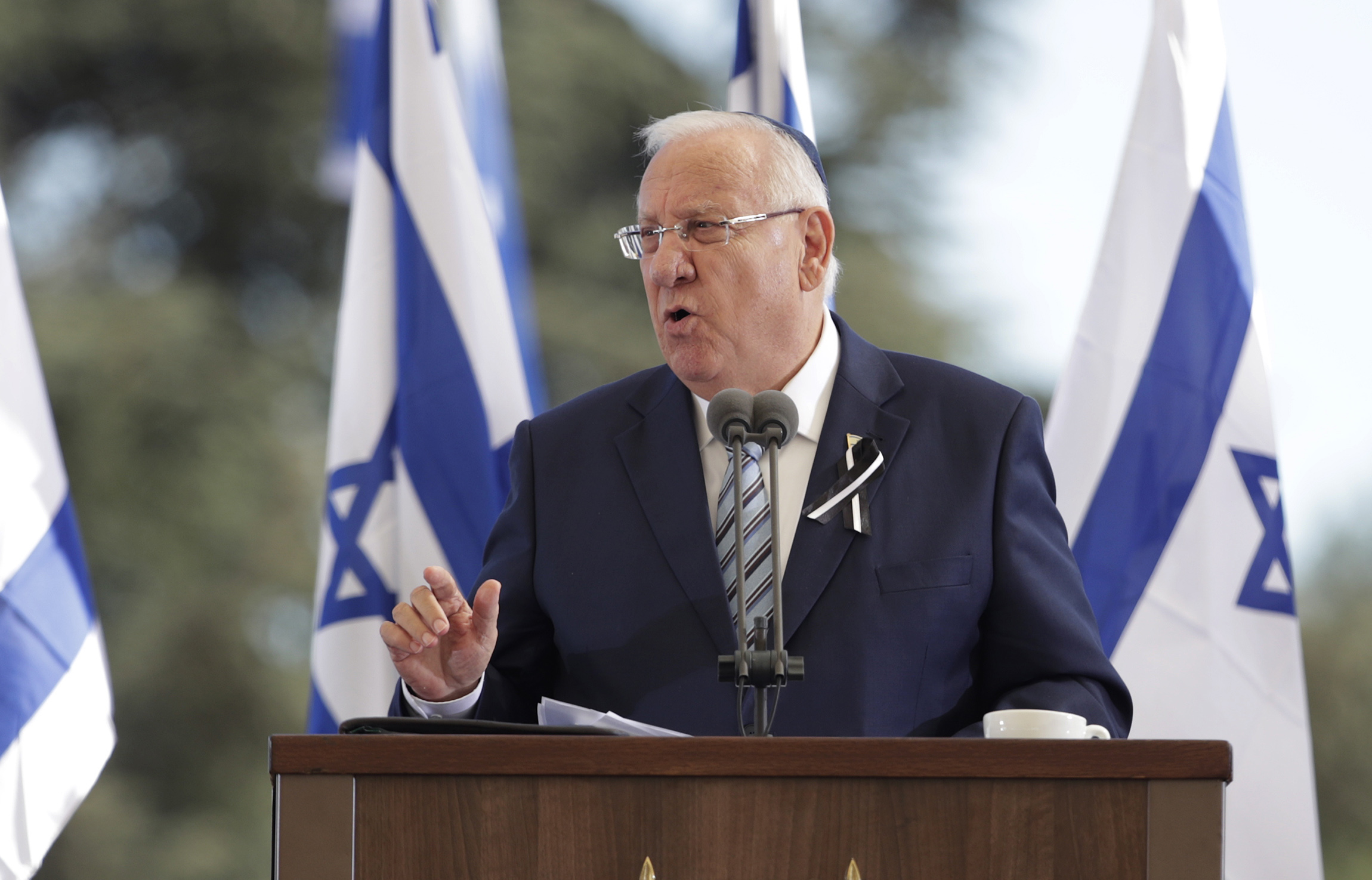 Israeli president invites Trump to visit Jerusalem