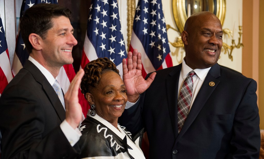 Three House lawmakers sworn in just before Congress ends