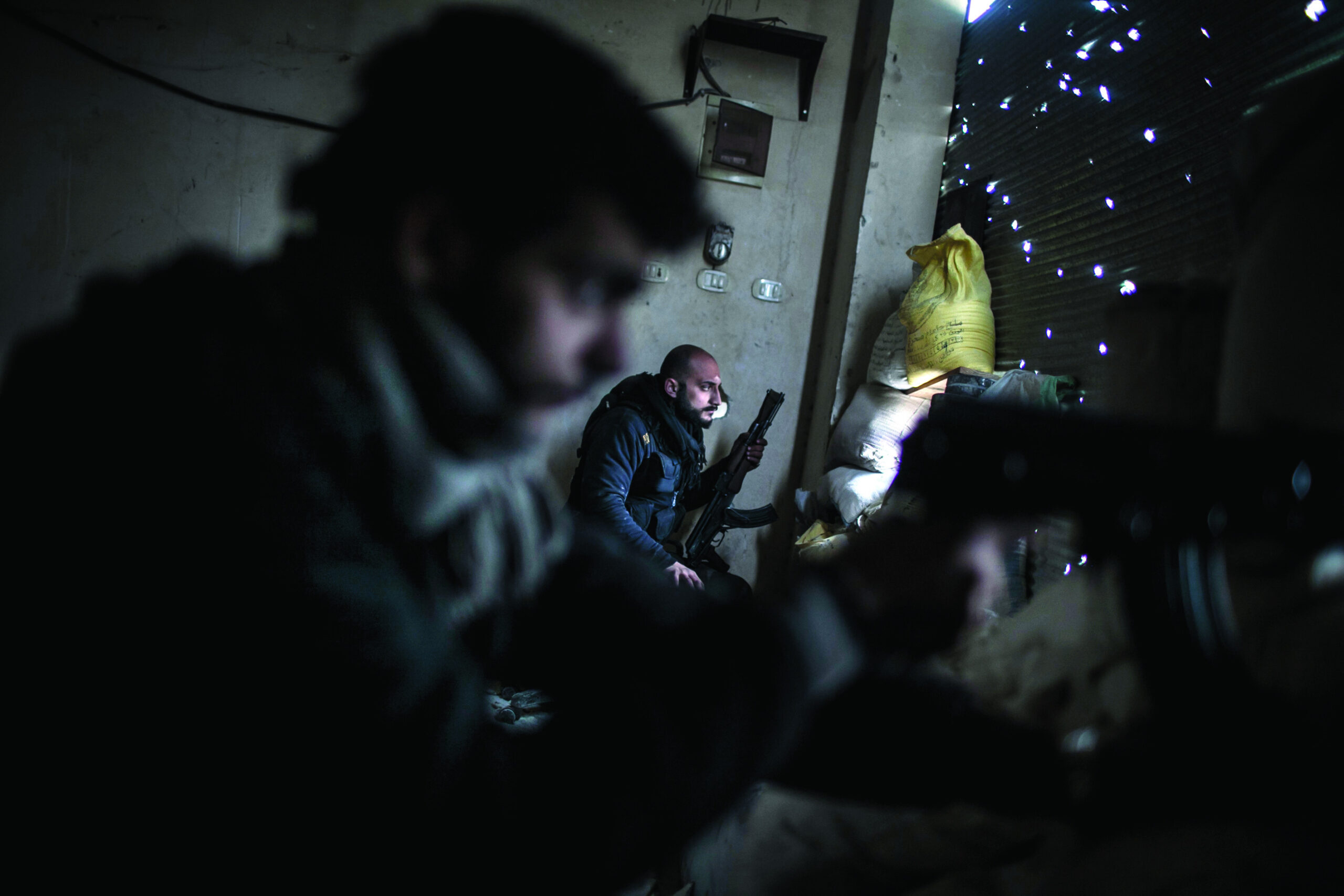 Moscow to start evacuating Russians from Syria