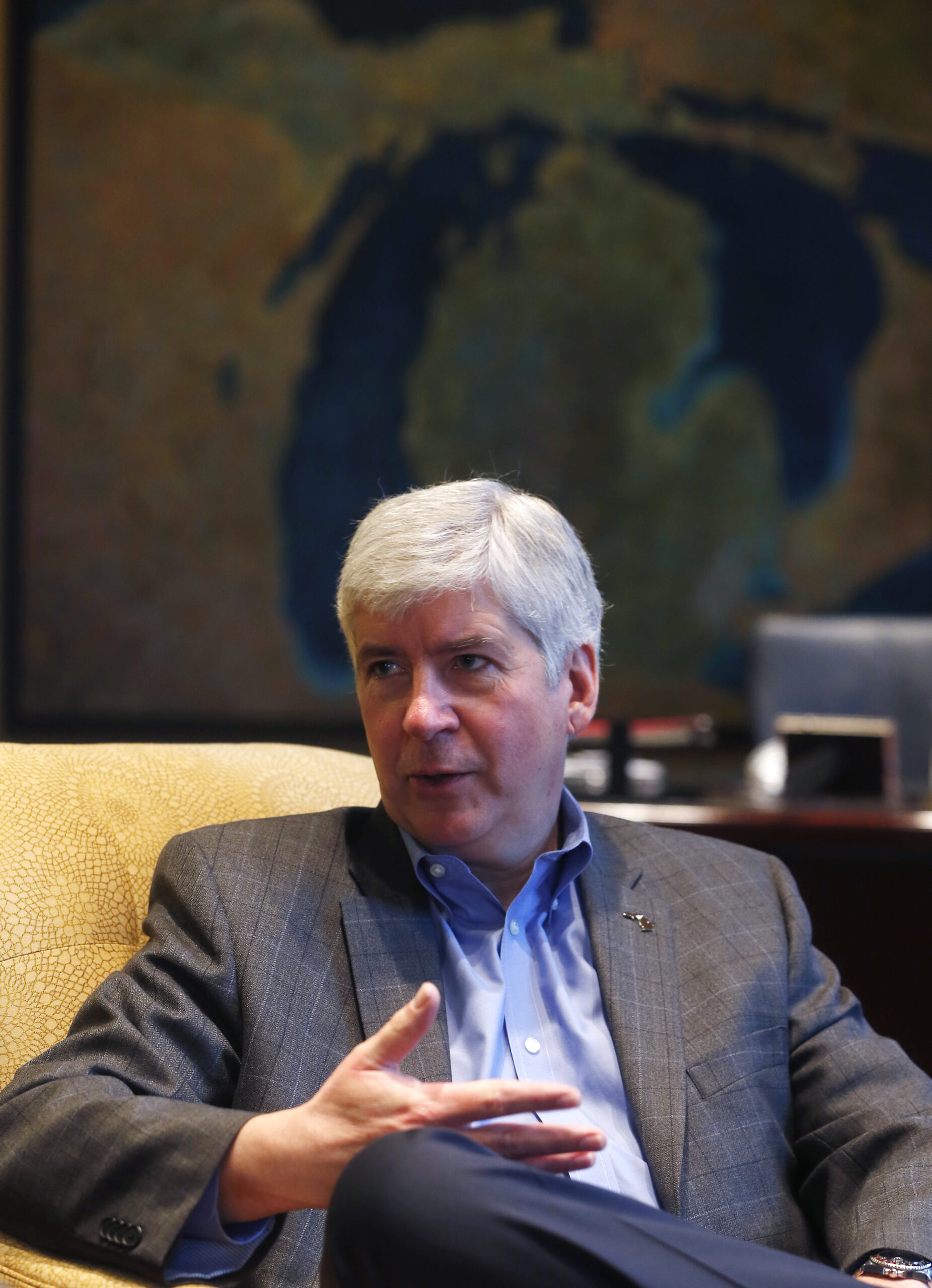 Mich. governor signs new emergency manager law