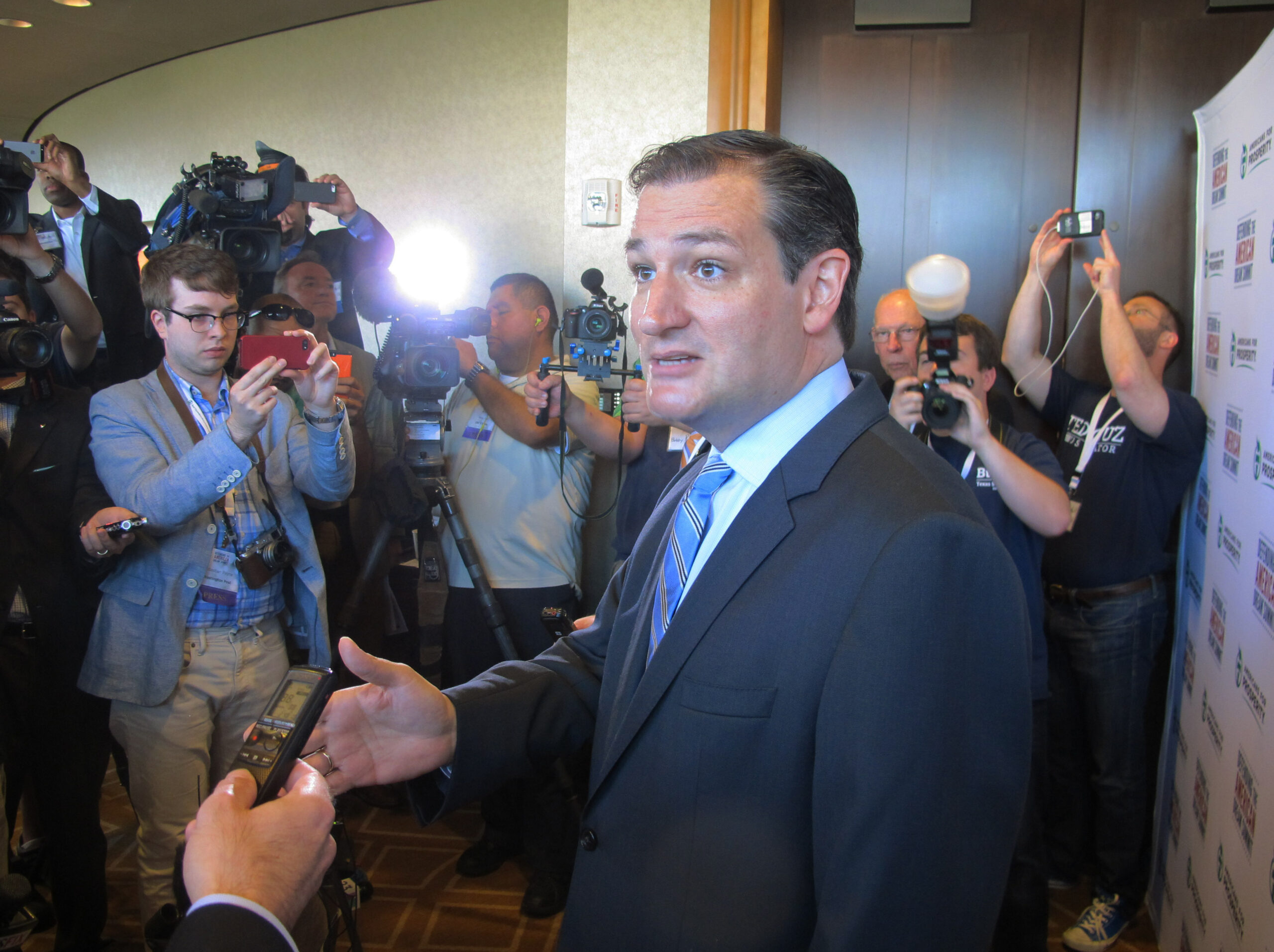 In Texas, Cruz sounds like he’s running in 2016