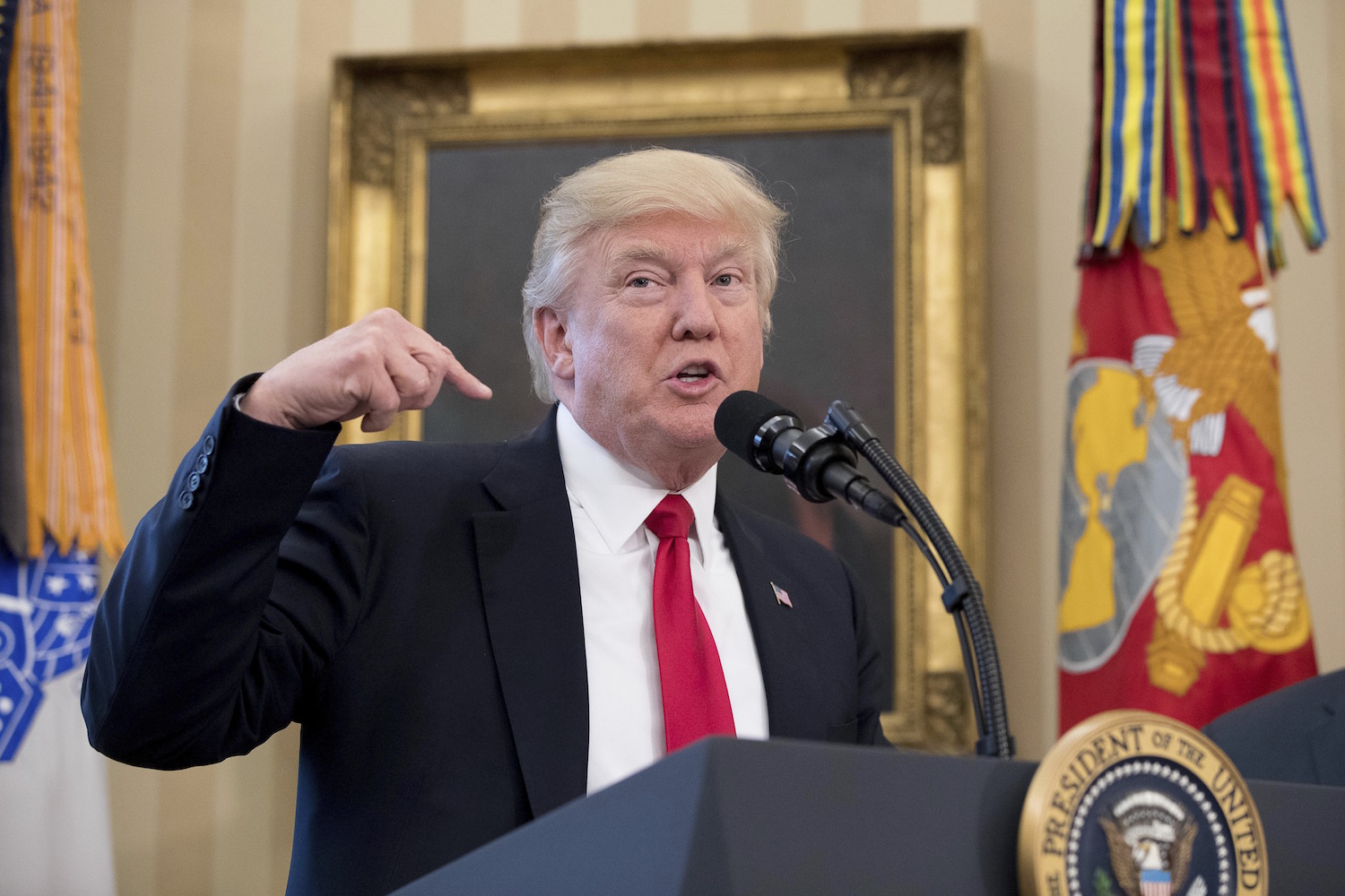 Trump eyes closer ties with Vietnam ahead of China talks