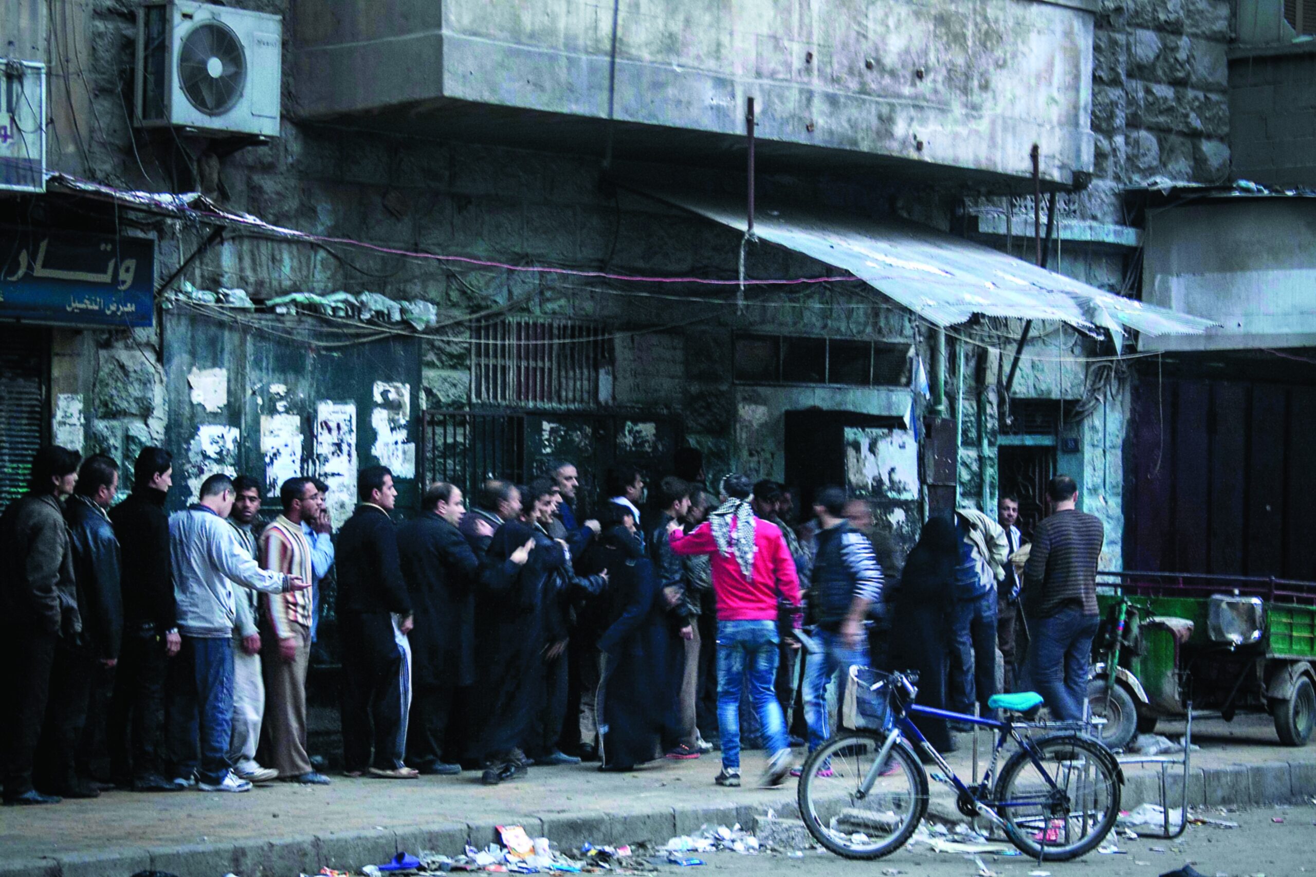 Fighting surges around Syrian capital of Damascus