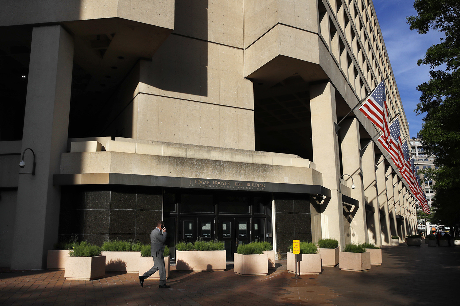 Sour mood at FBI over Comey canning thwarts Trump visit