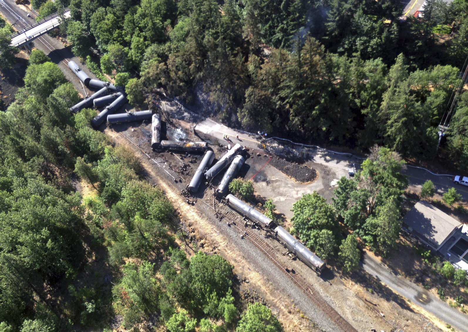 Trust fund would pay for oil spills from derailed trains