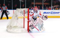 Capitals’ Adam Oates won’t reveal starting goalie