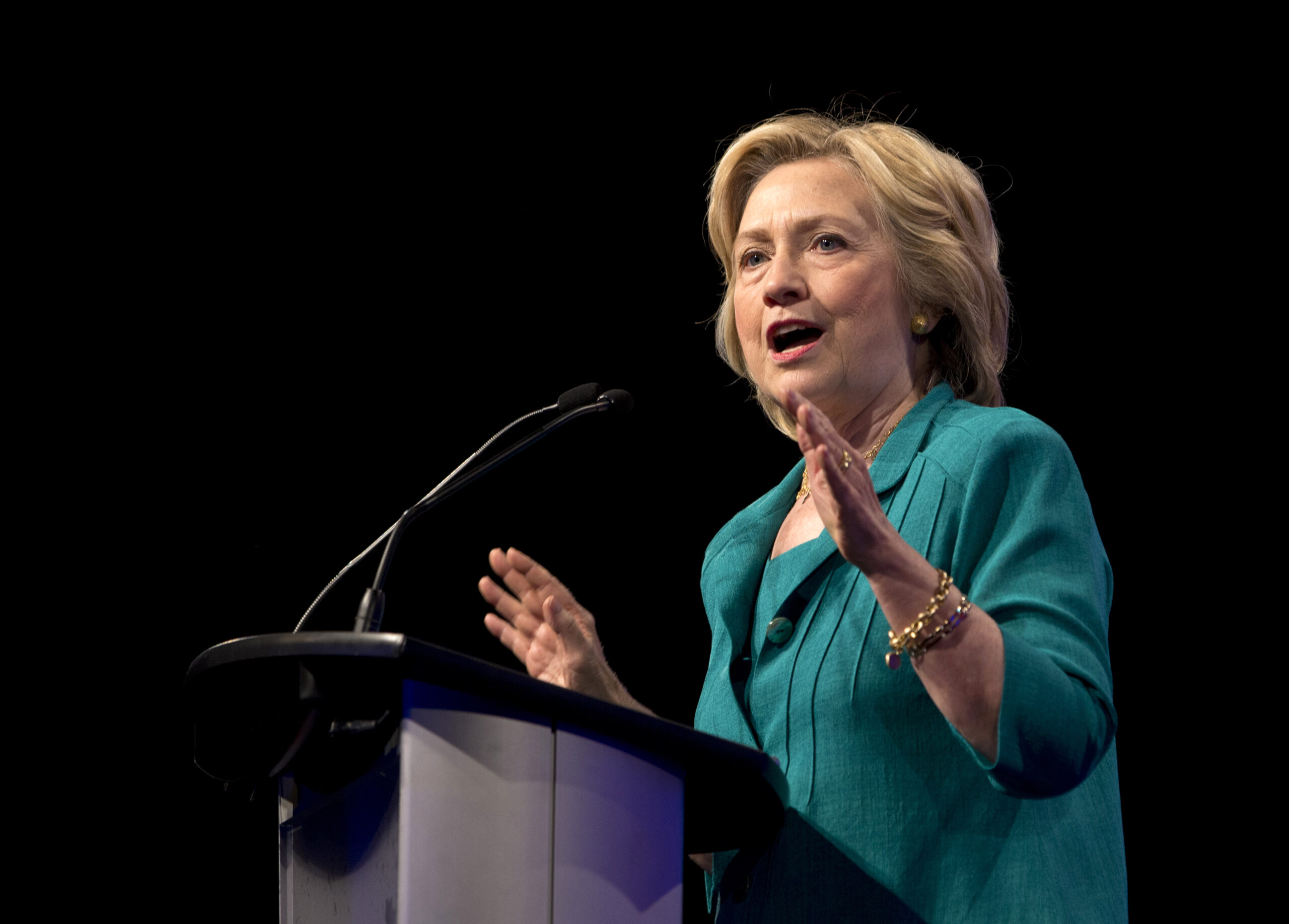 Clinton releases tax returns, takes aim at GOP