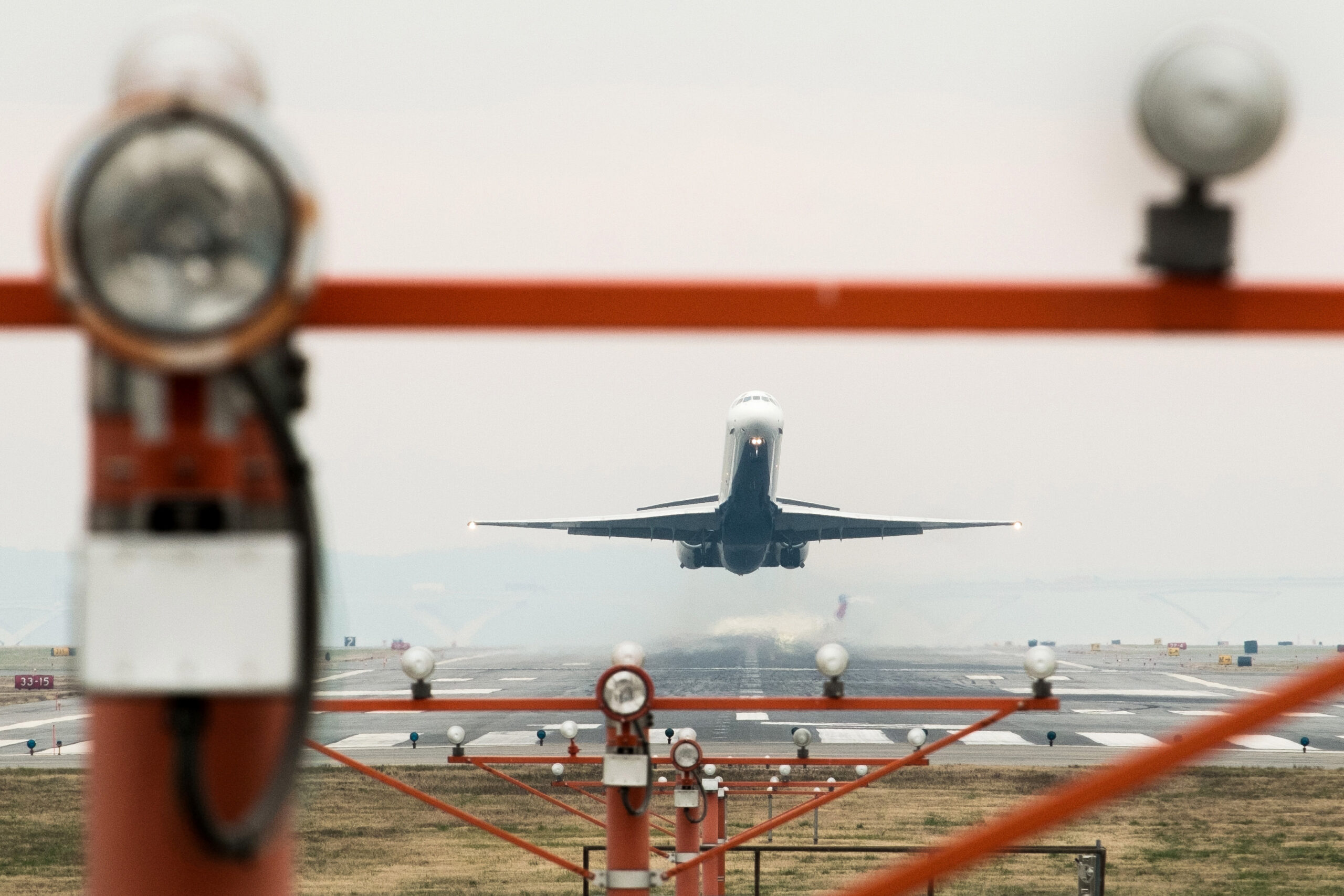 Pilot use of automation eyed in air crashes