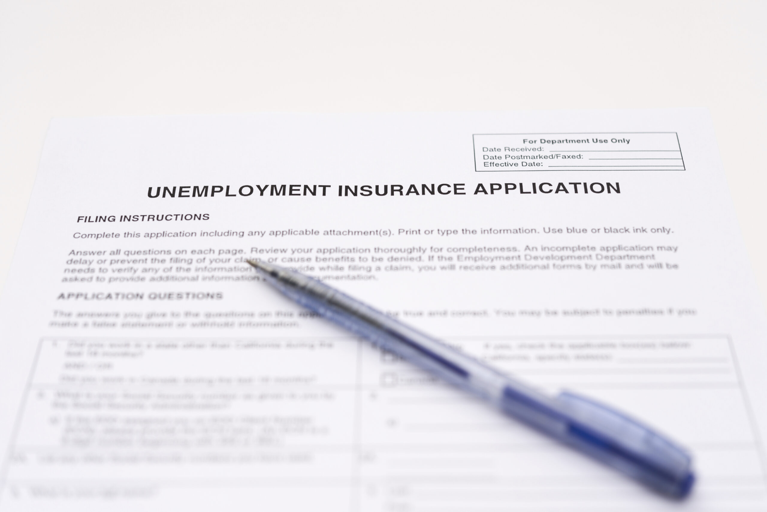 Jobless claims fall to 265,000, lowest level since 2000