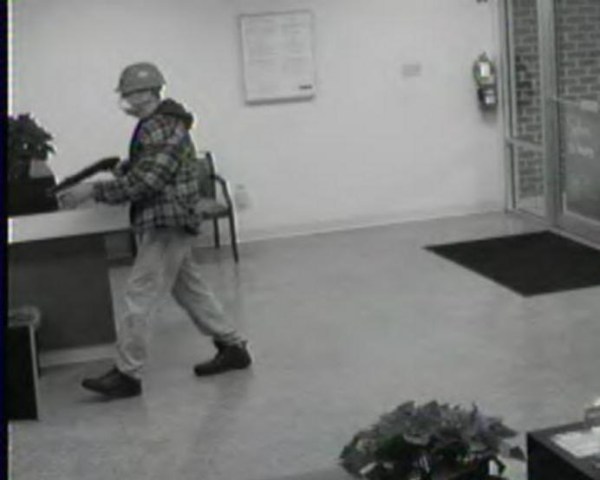 Shotgun bank robber hit same bank twice in three weeks, FBI says