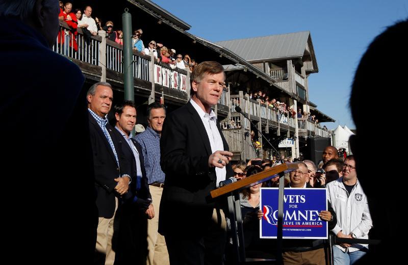Romney courts military vote with McDonnell