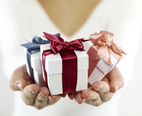 Lawmakers and staff are prohibited from accepting anything valued at $50 or more from anyone outside of the federal government. (Photo: Thinkstock)