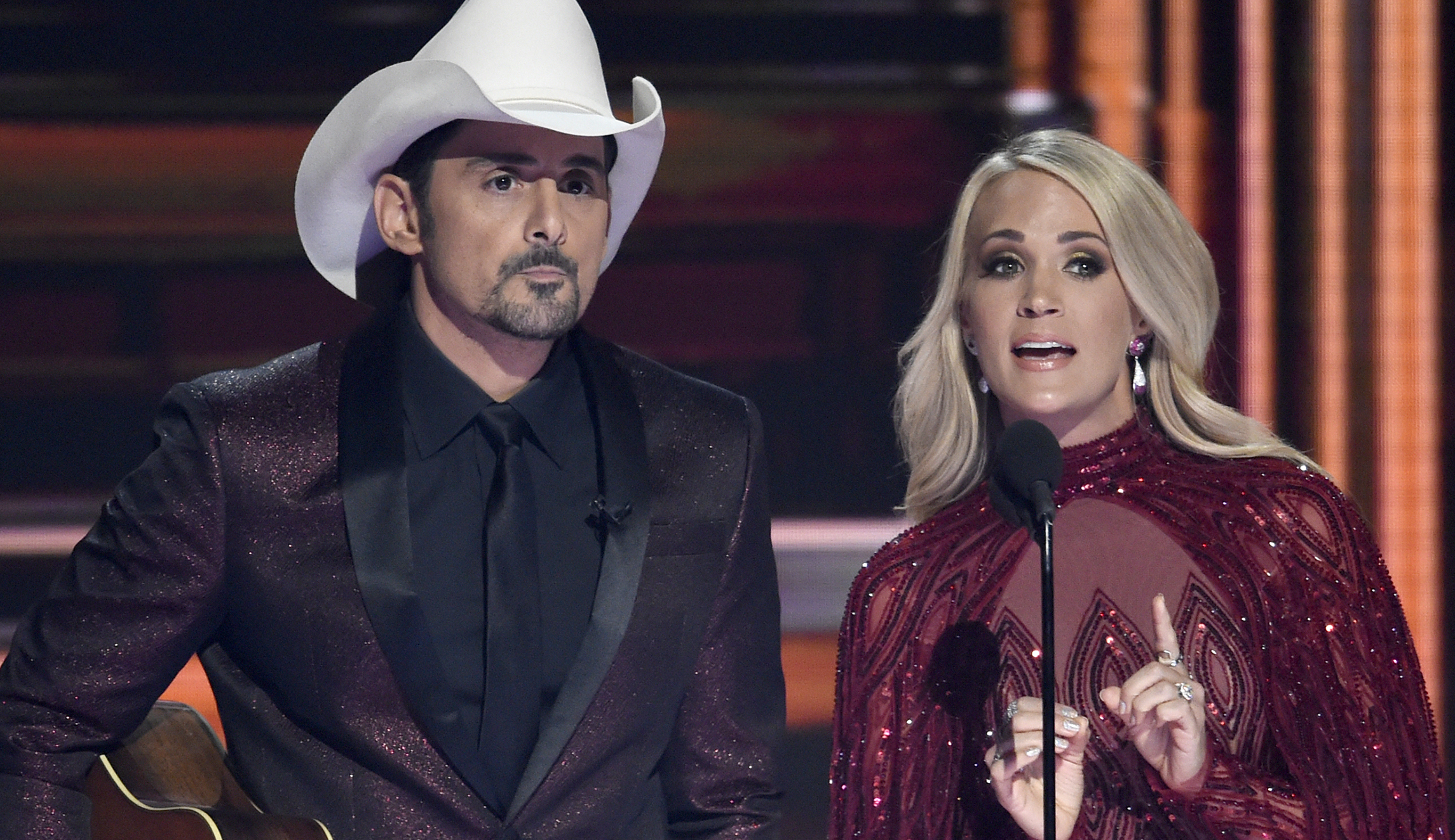 CMA Awards hosts Carrie Underwood, Brad Paisley mock Trump, politics-free zone