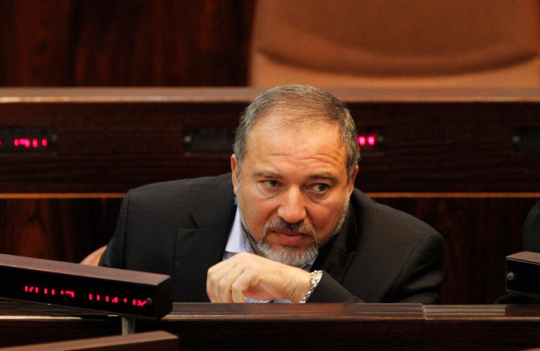Israeli FM ends alliance with Netanyahu