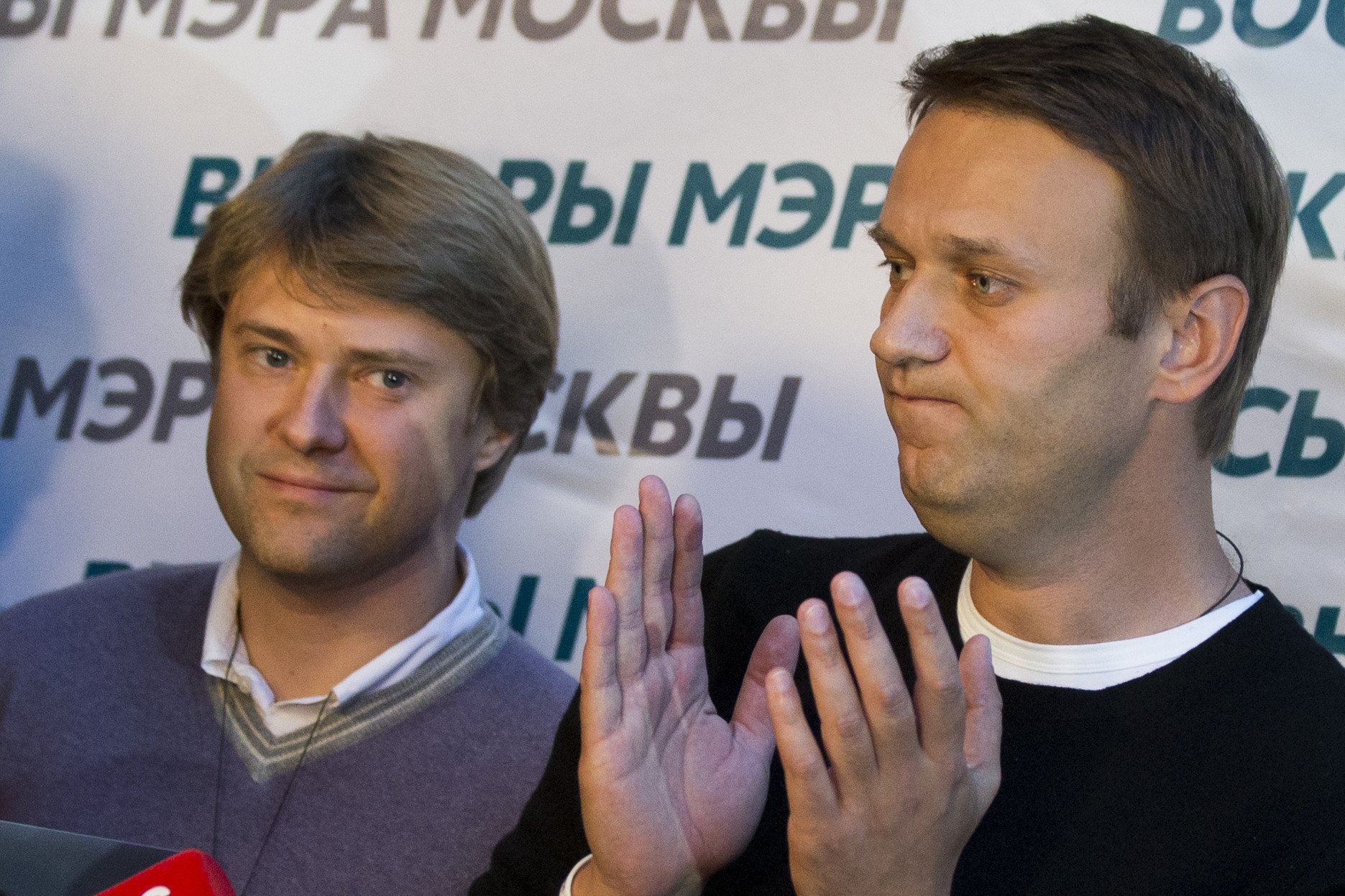 Russian opposition figure asks for asylum in UK