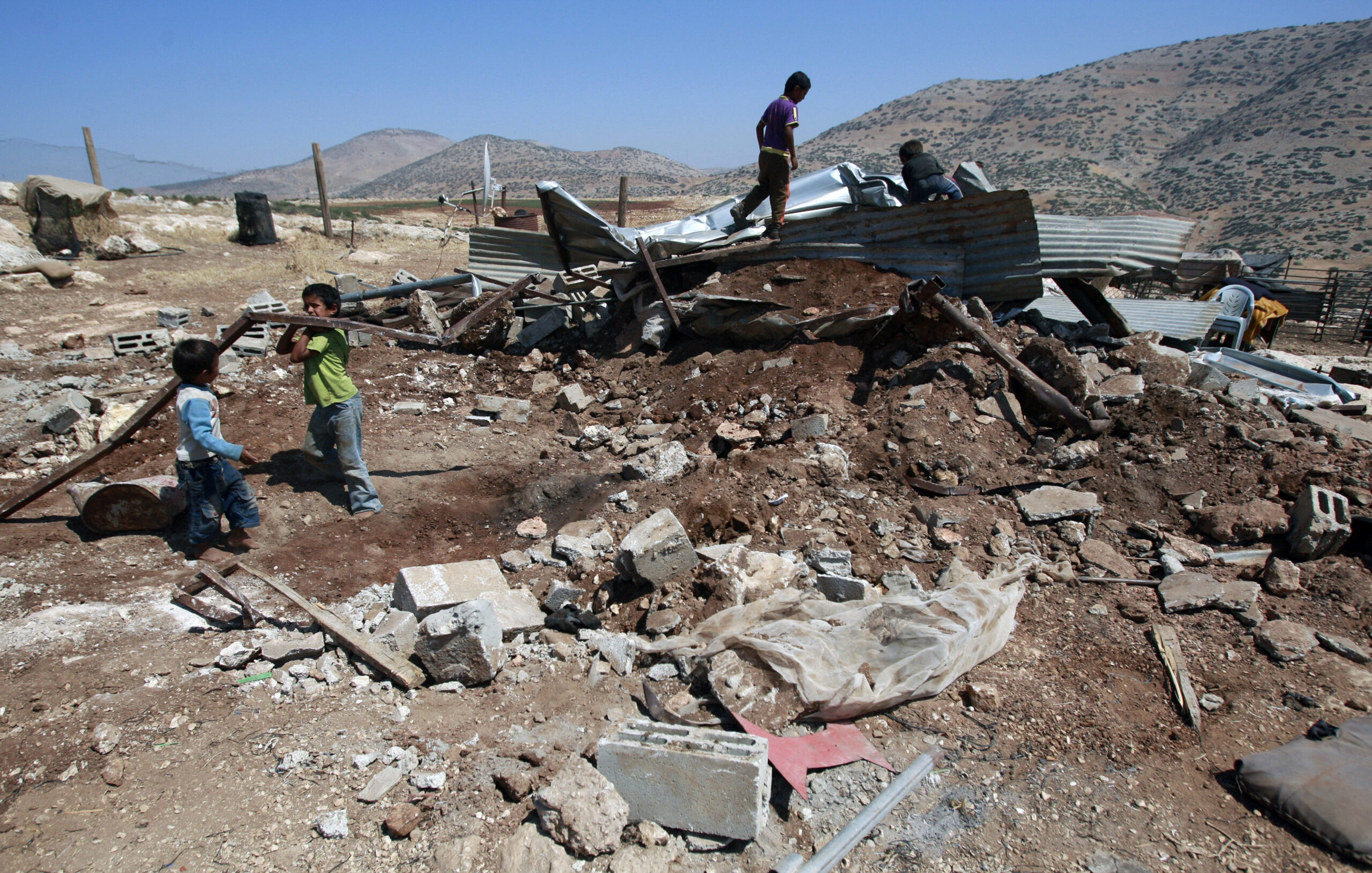 Senate Republicans call on Obama to send military advisers to Jordan