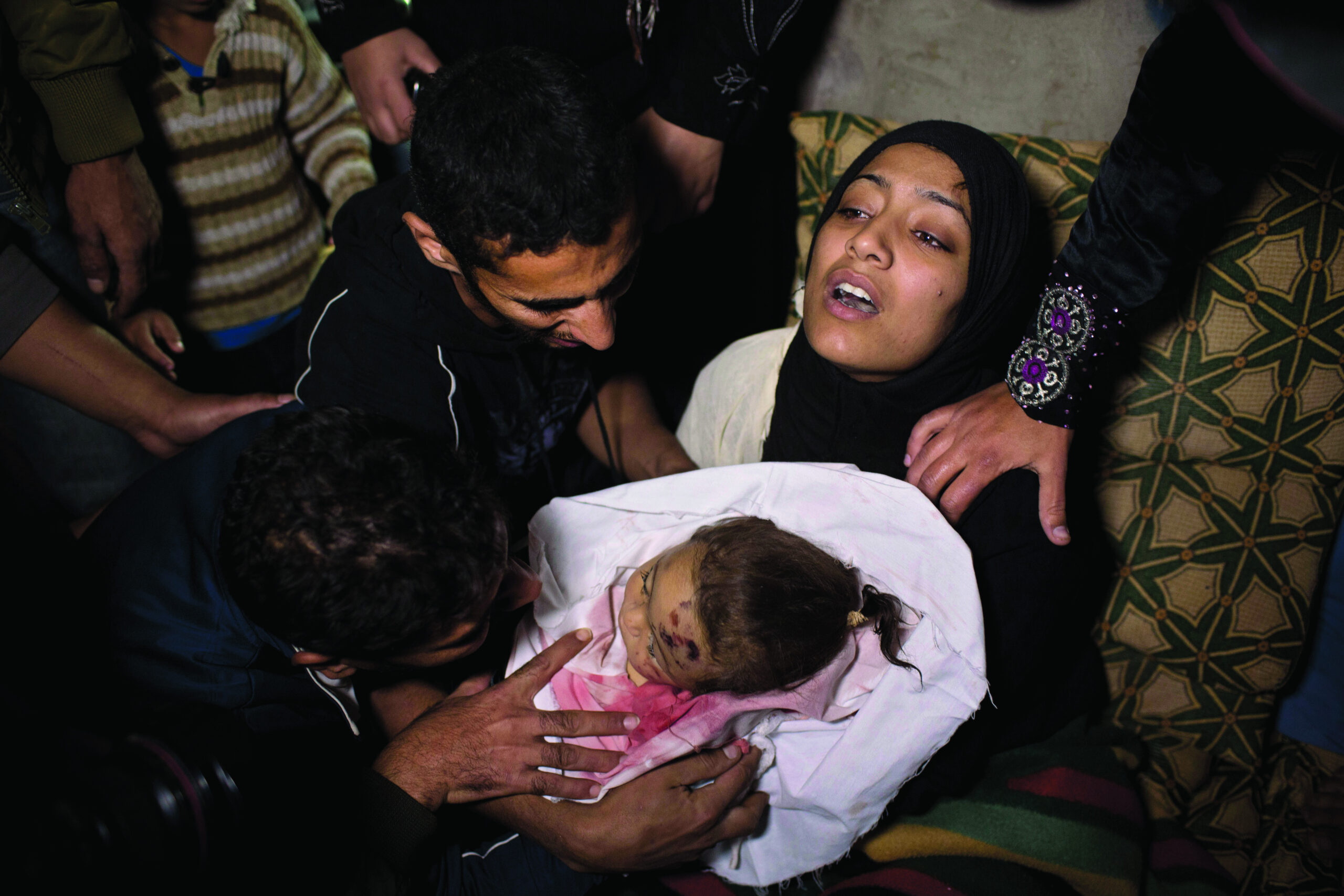 Gaza kids at risk in crowded urban battle zone