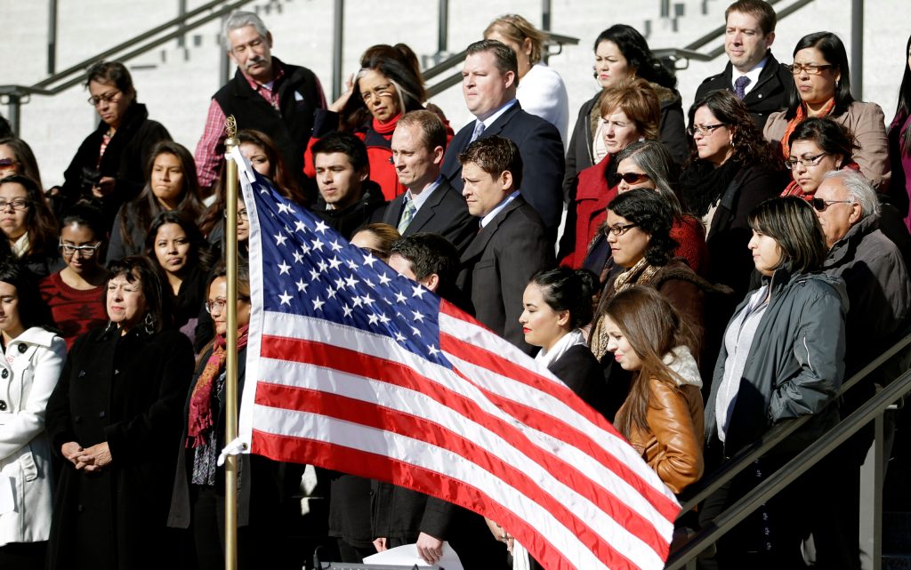 Obama promotes labor laws to immigrants before they arrive