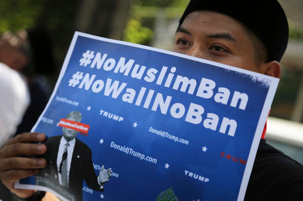 Seattle judge issues nationwide restraining order on Trump’s refugee ban
