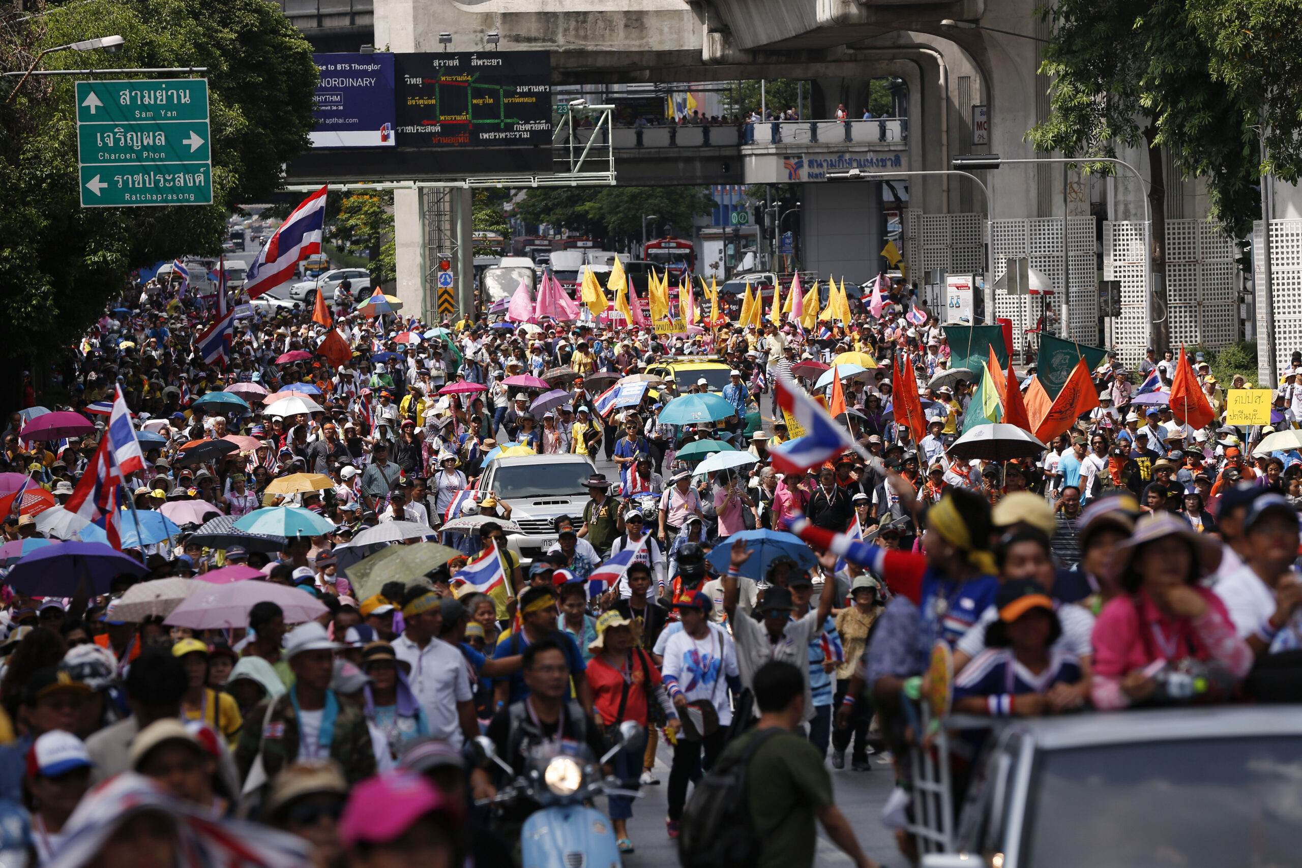 Pro-government supporters to rally in Thai capital