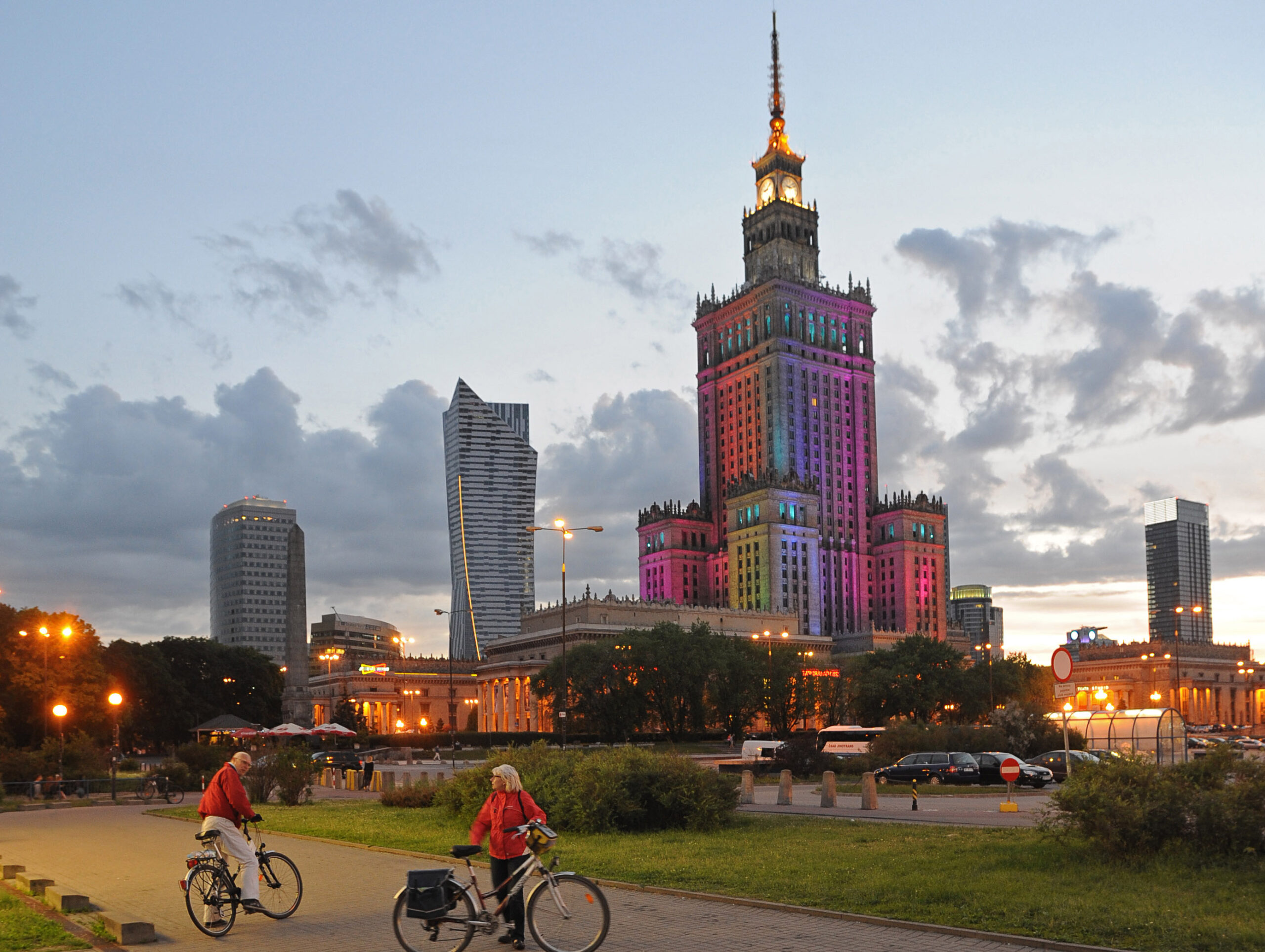 Poles reflect on life before and after 1989