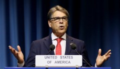 Rick Perry to travel to London to discuss nuclear agreement with Saudi Arabia
