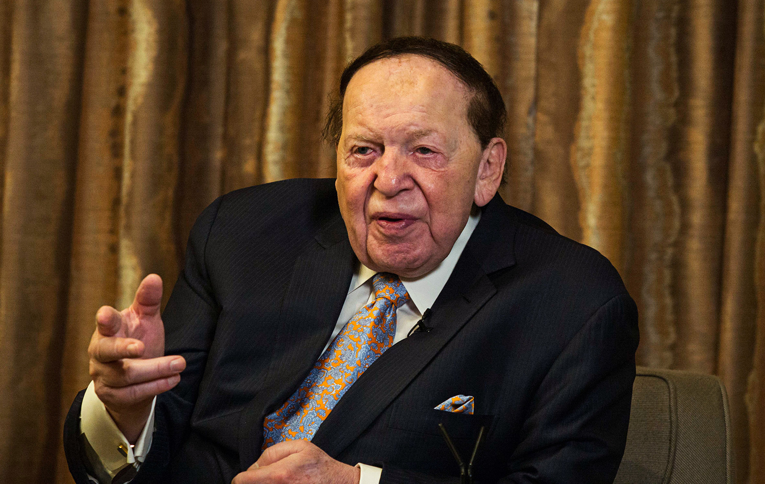 Sheldon Adelson’s aides are looking to launch a pro-Trump super PAC