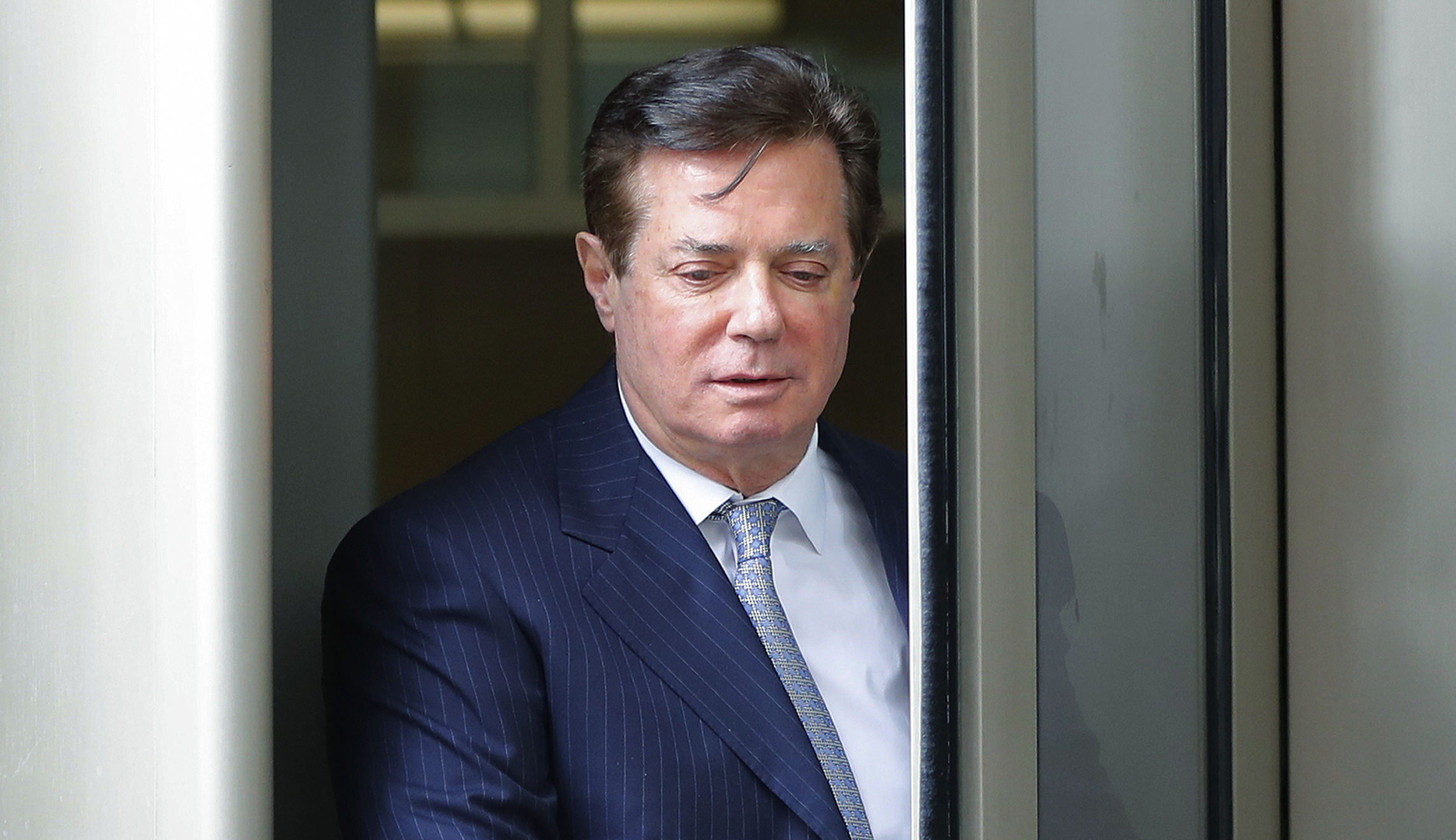 Paul Manafort now has to wear two GPS monitoring bracelets