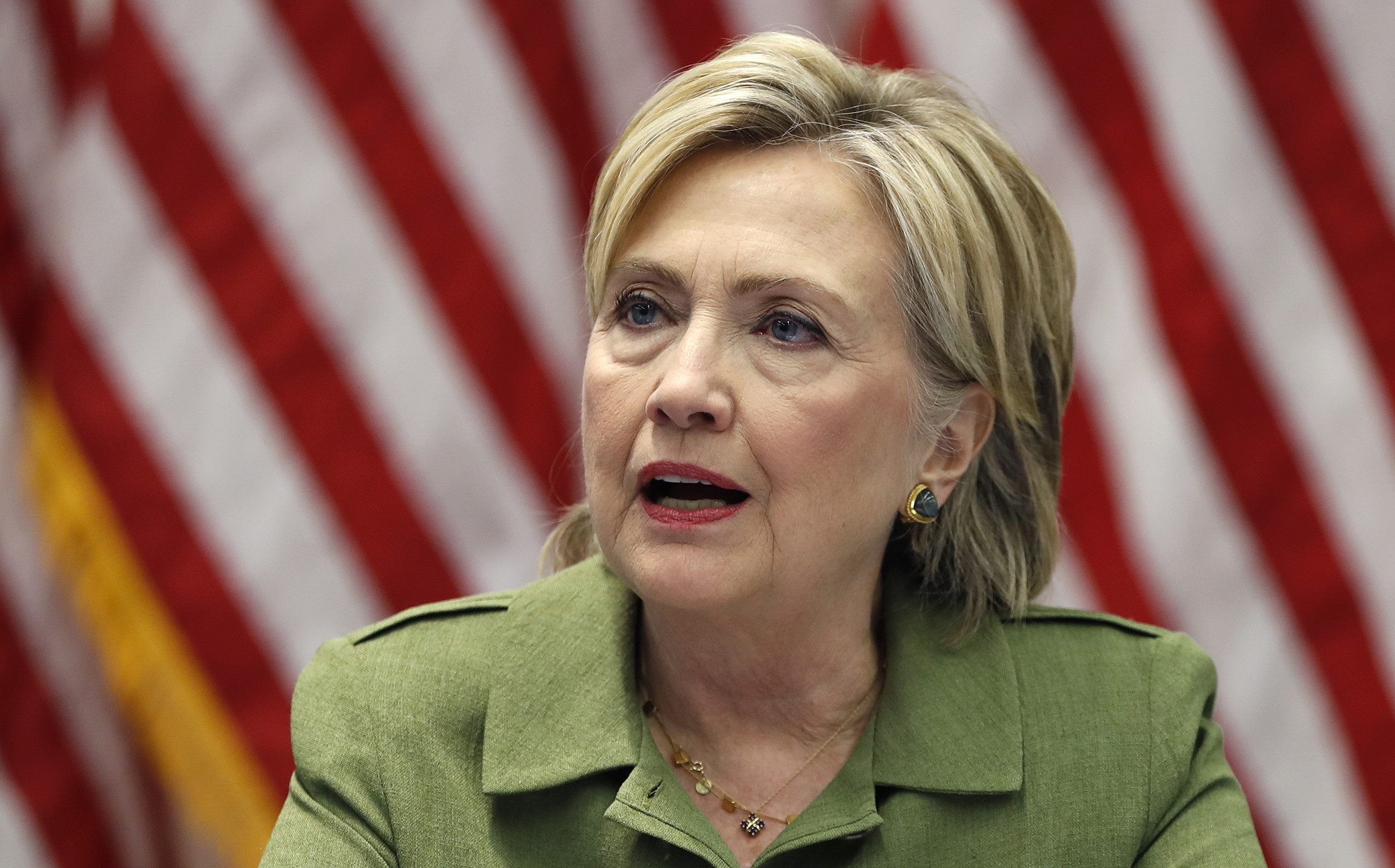 Judge orders Clinton to answer questions in email lawsuit