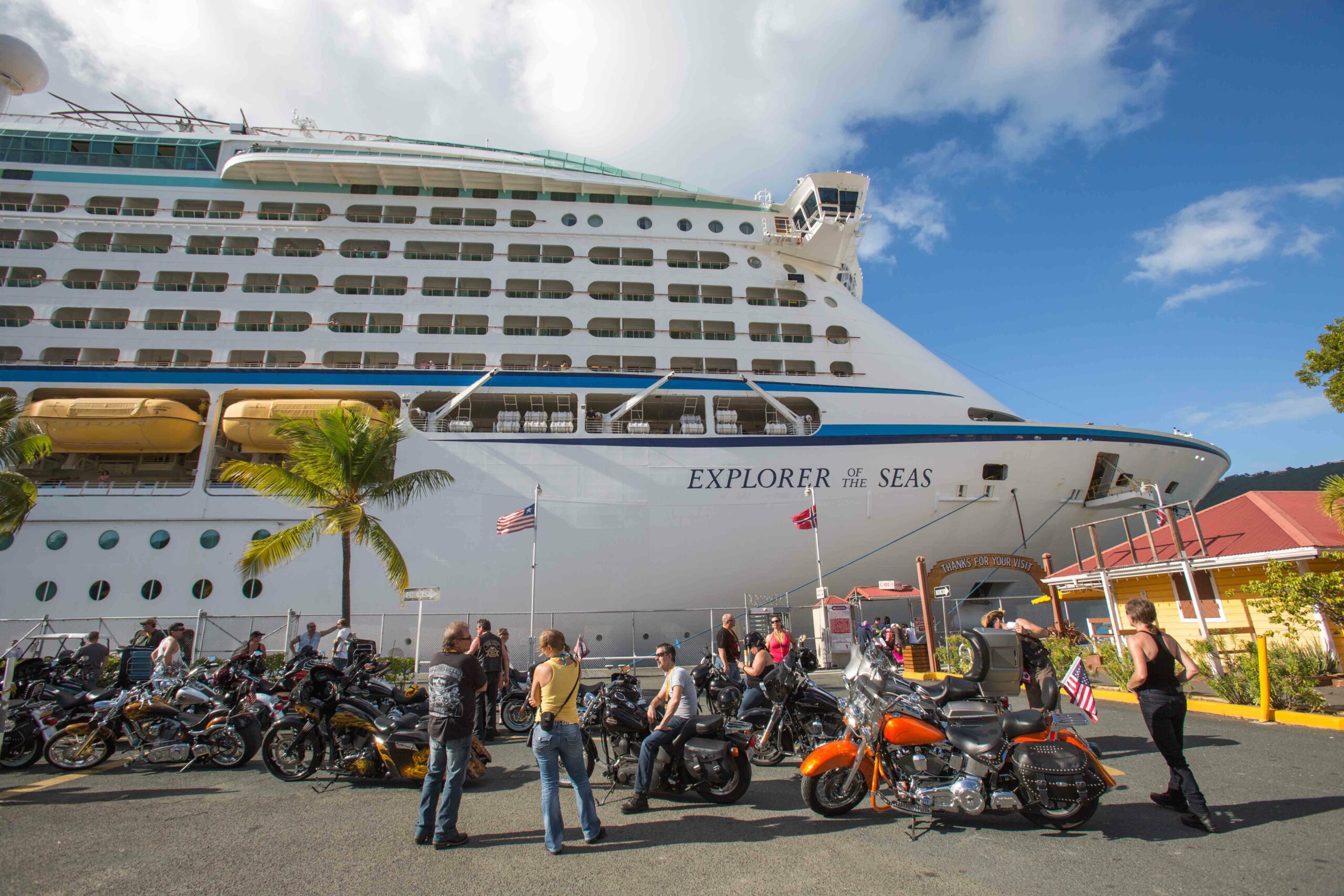 Cruise ship returning to US after illness outbreak